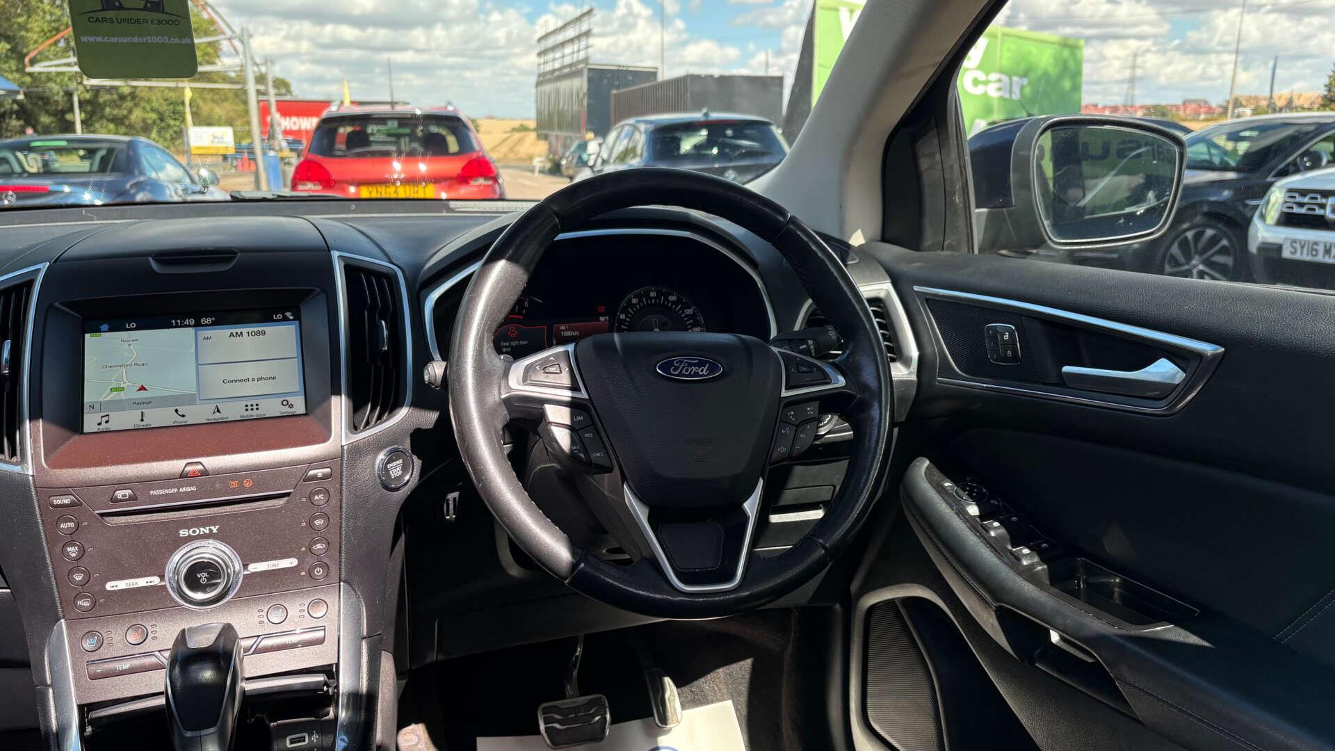 Ford Edge view 42