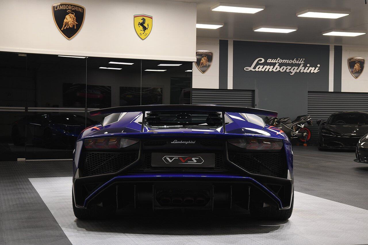 Lamborghini Aventador view 41