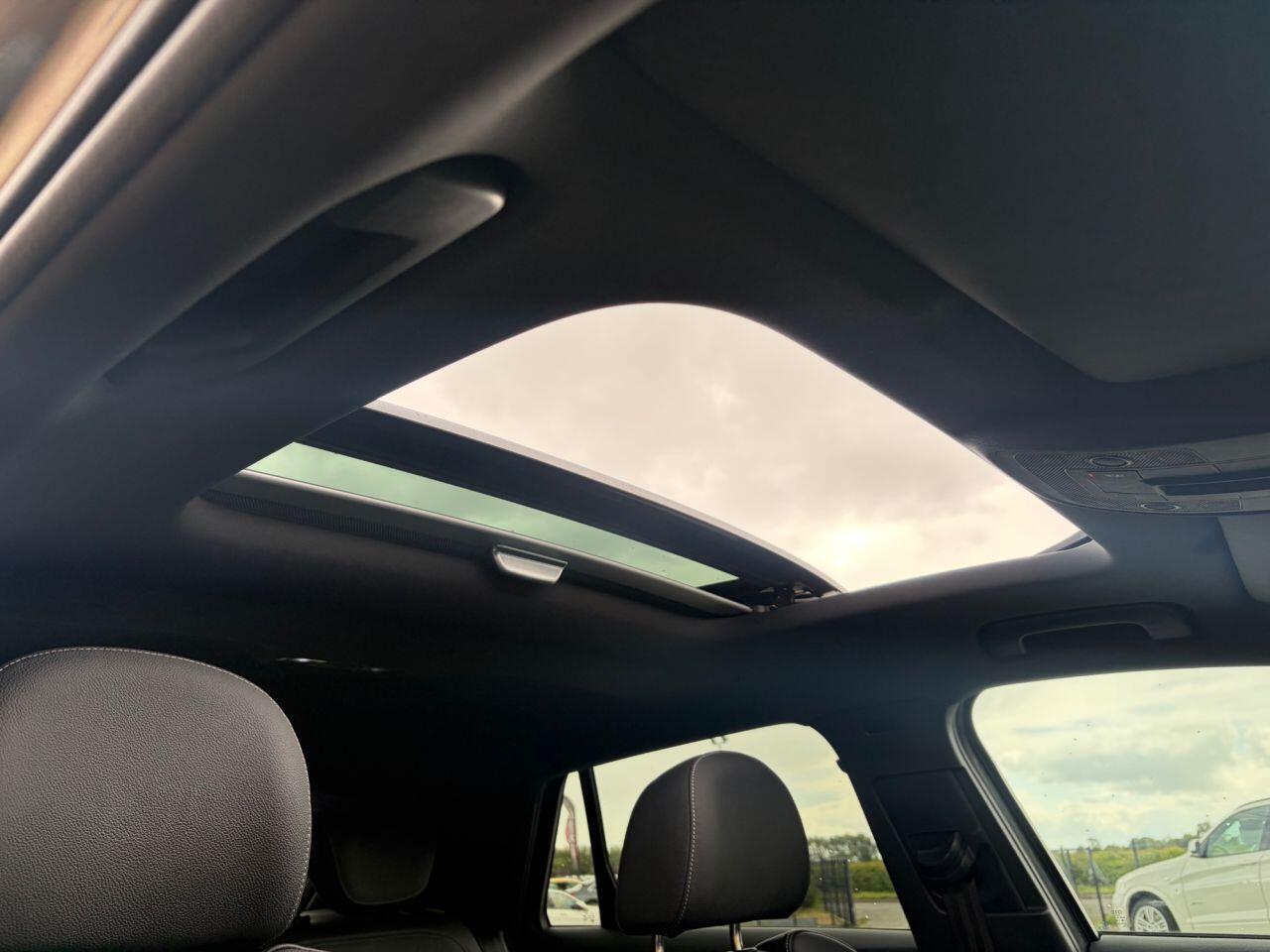 Audi SQ2 view 34