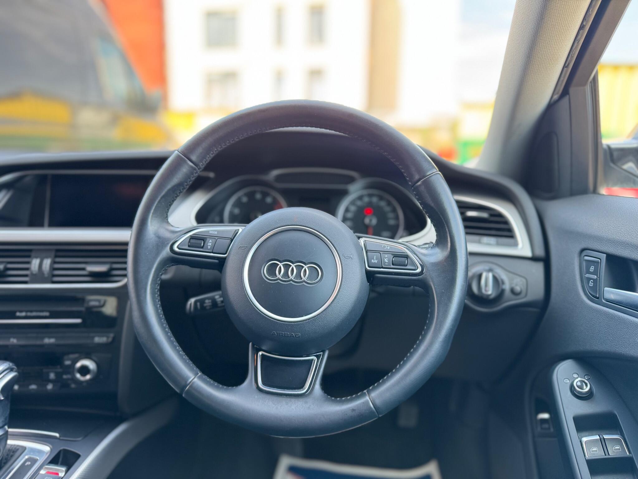 Audi A4 view 20