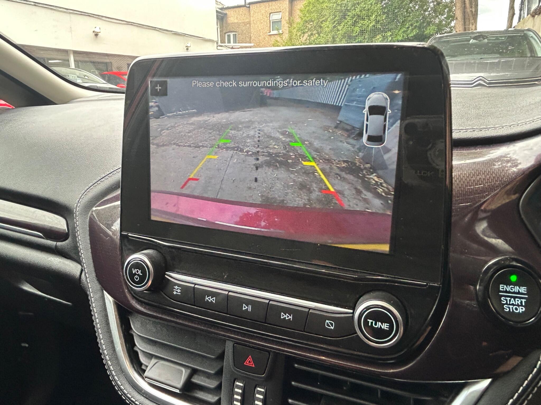 Ford Fiesta view 44