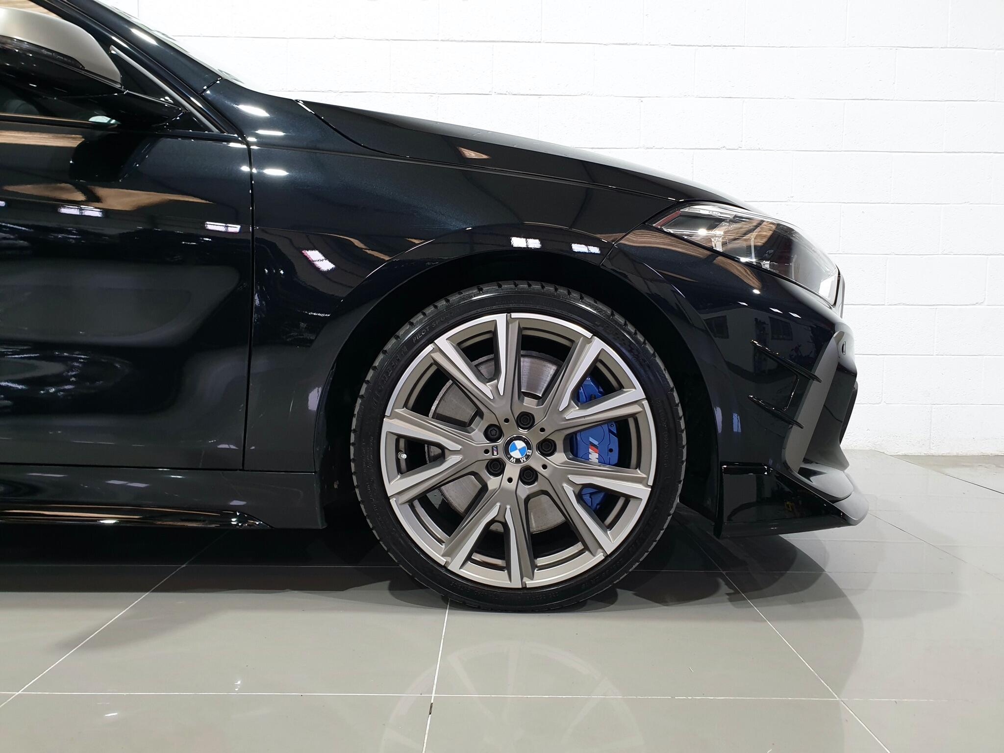 BMW 1 Series view 16