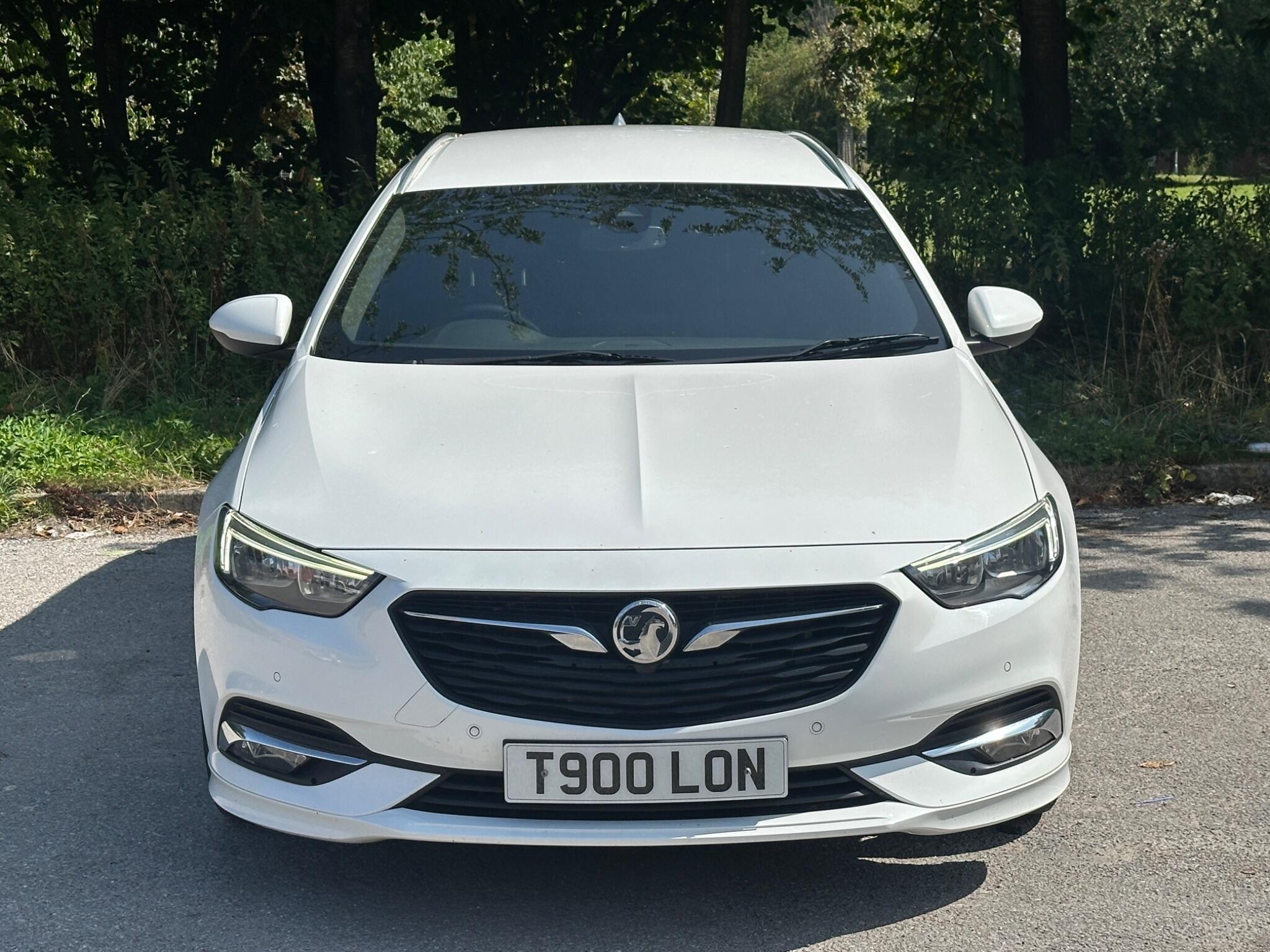 Vauxhall Insignia view 3