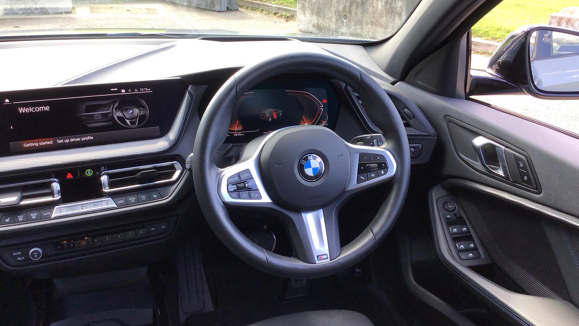 BMW 1 Series view 5