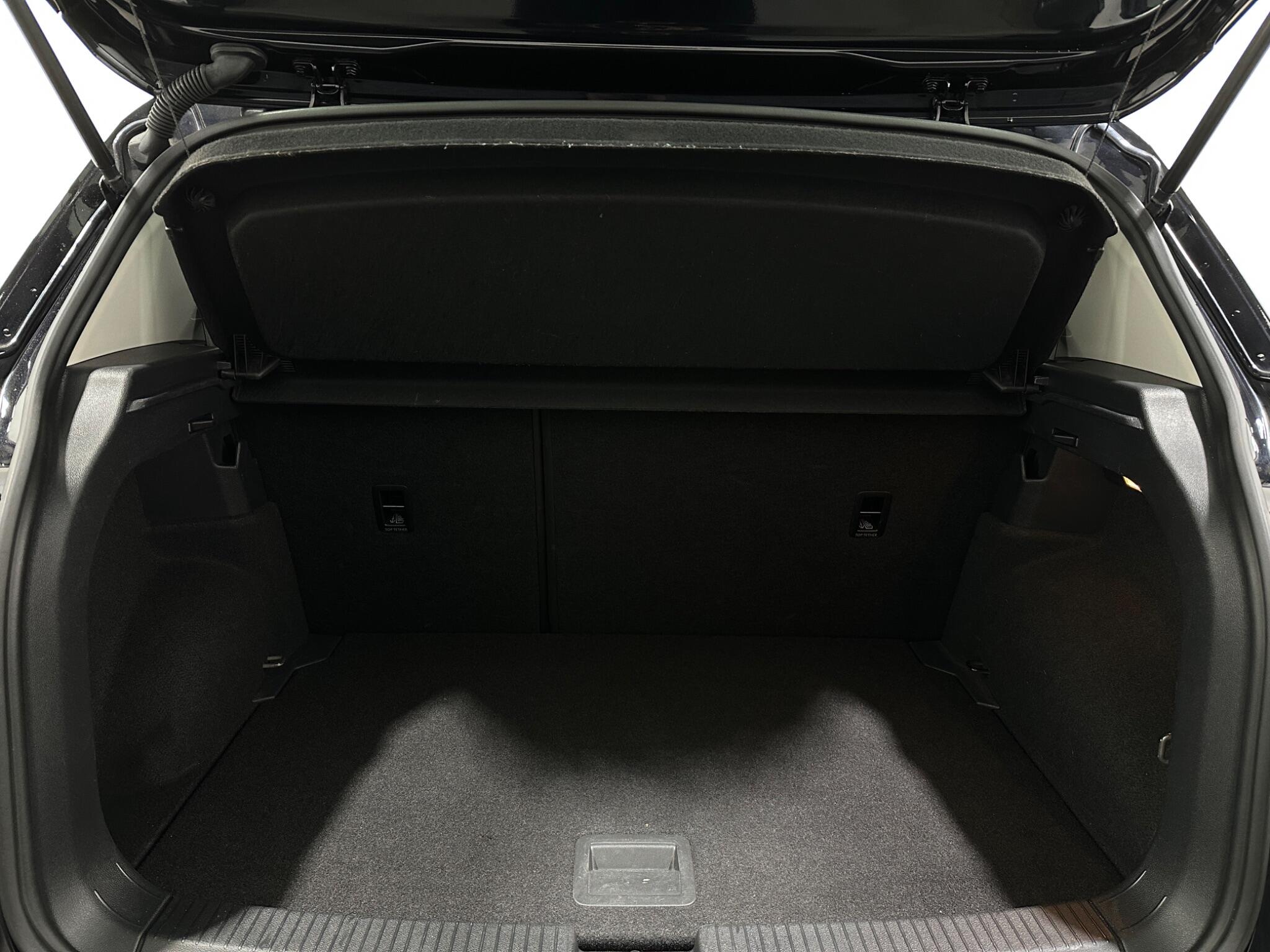 Volkswagen T-Cross view 47
