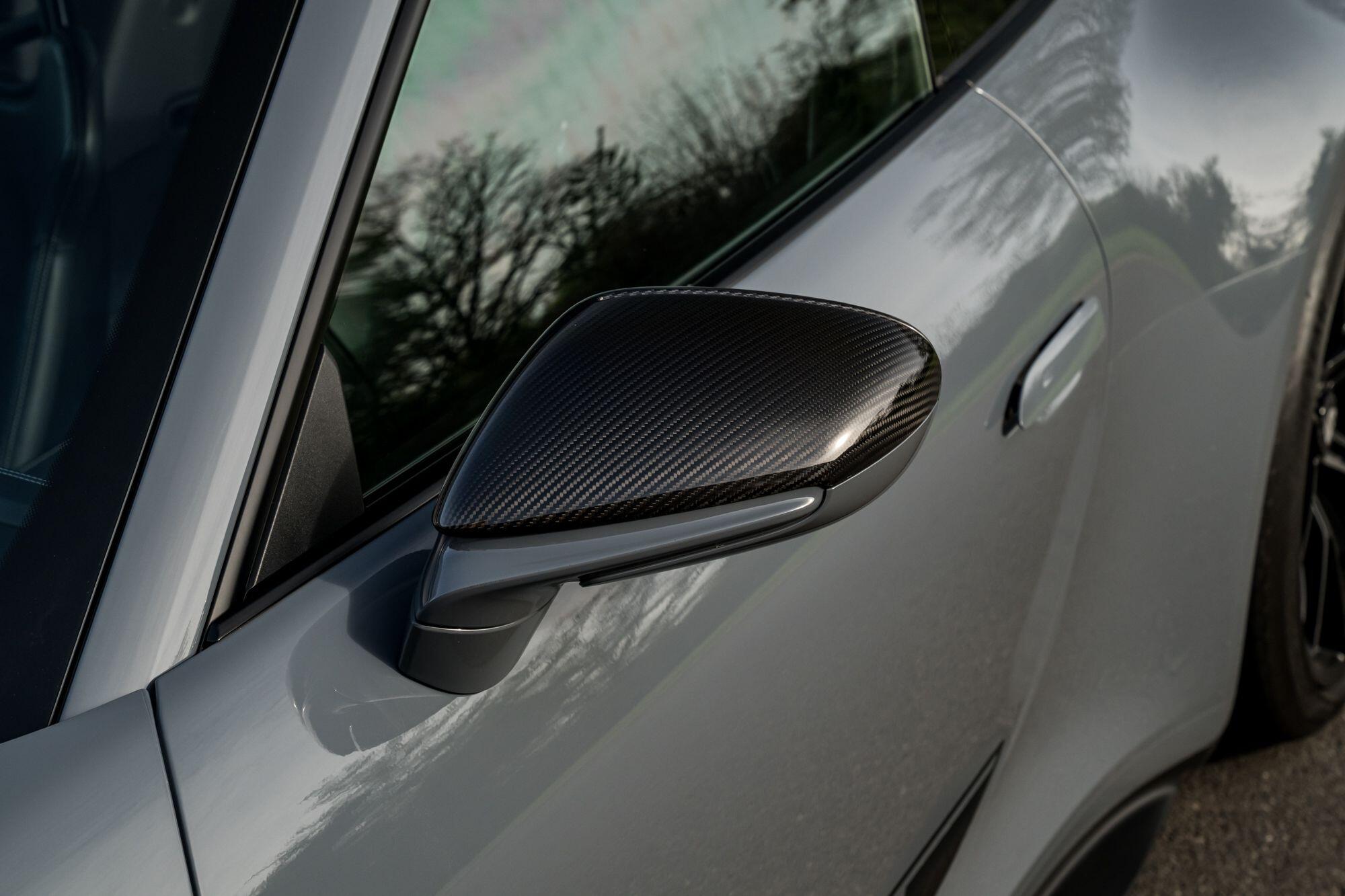 Porsche 911 view 22