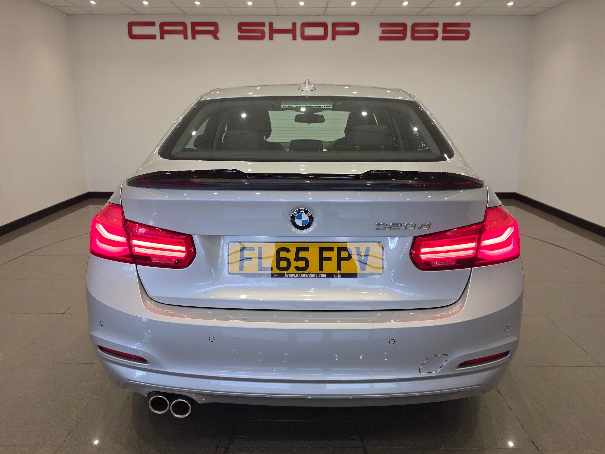 BMW 3 Series view 9