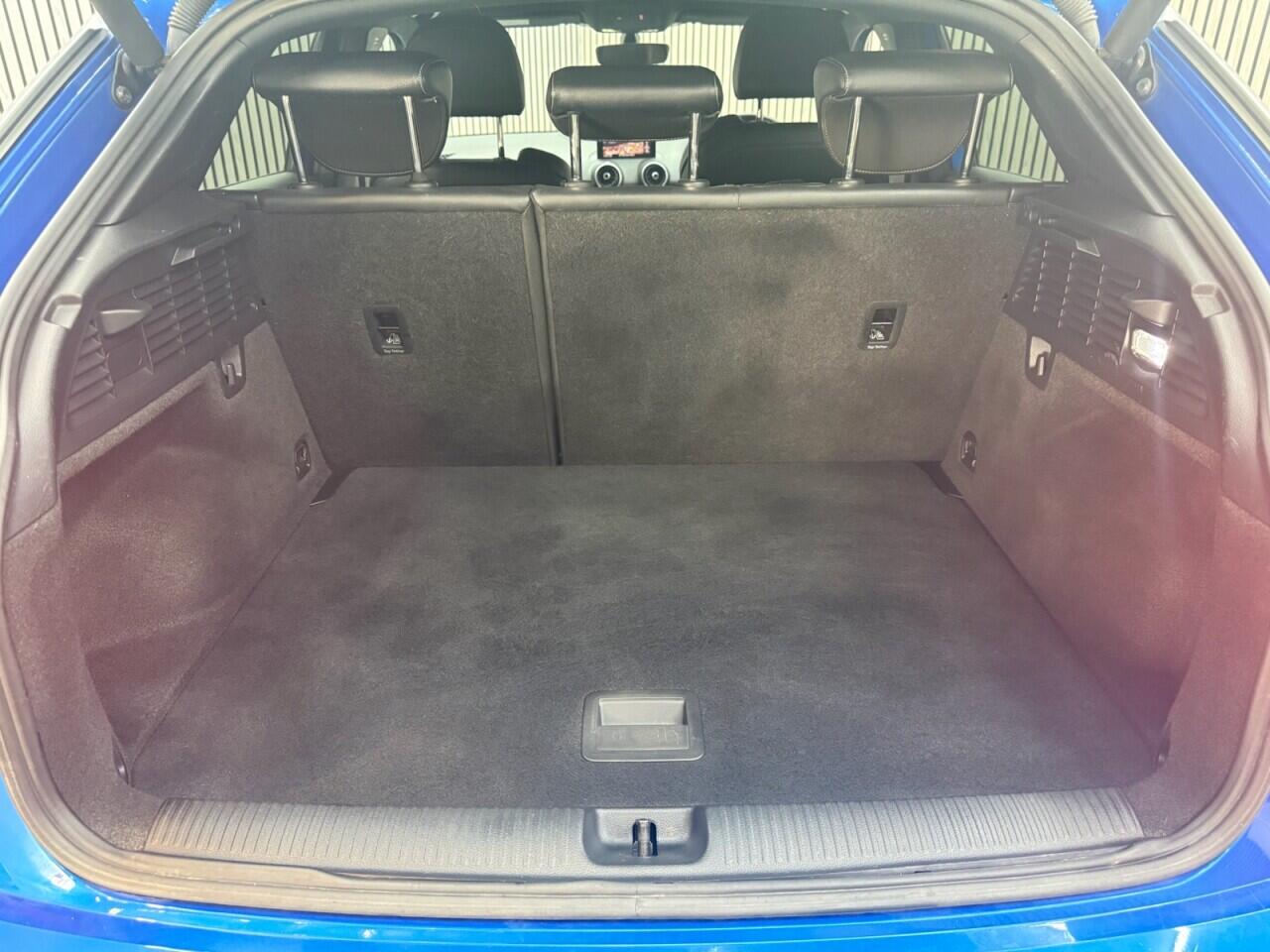 Audi Q2 view 38