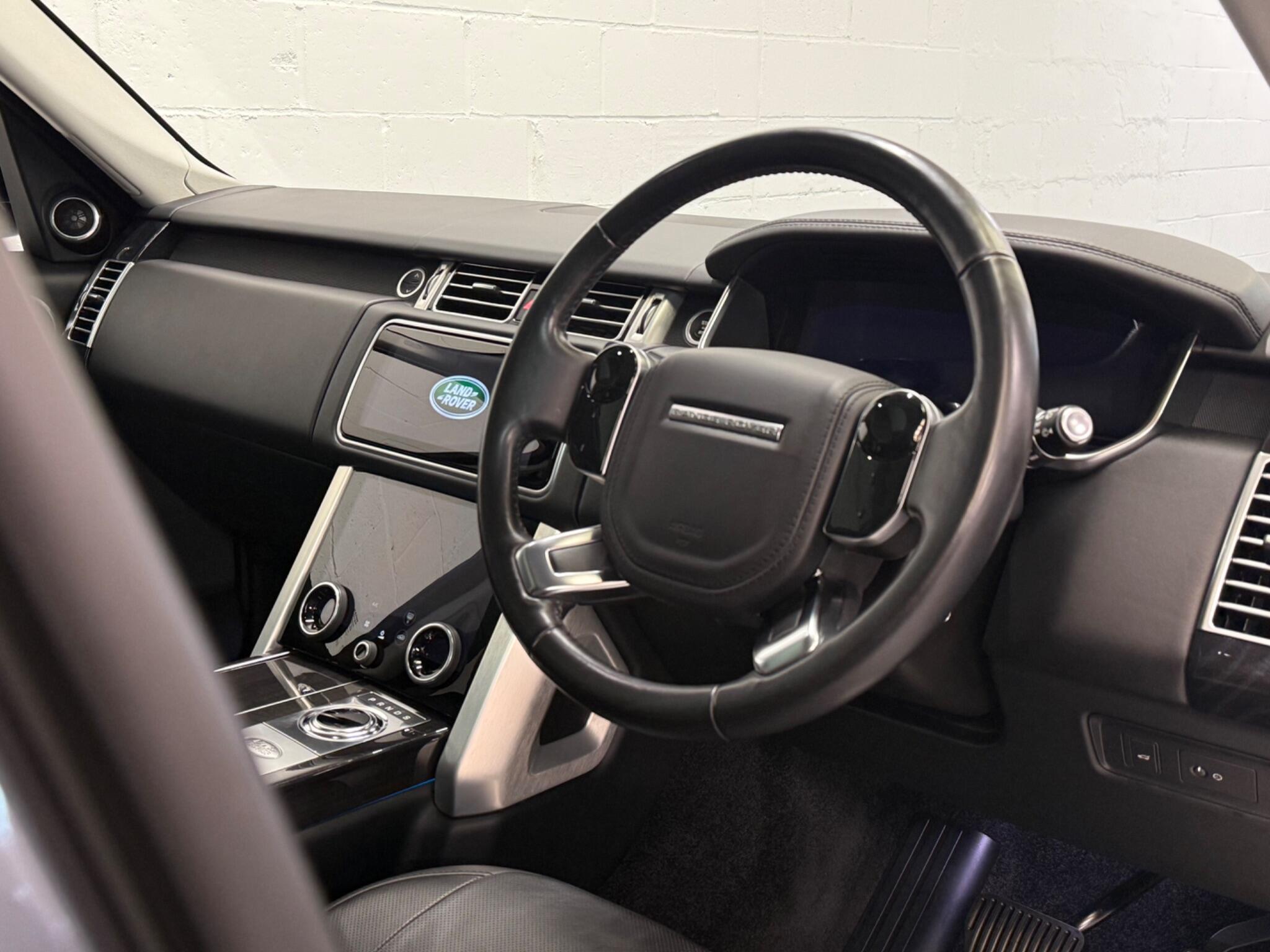 Land Rover Range Rover view 9
