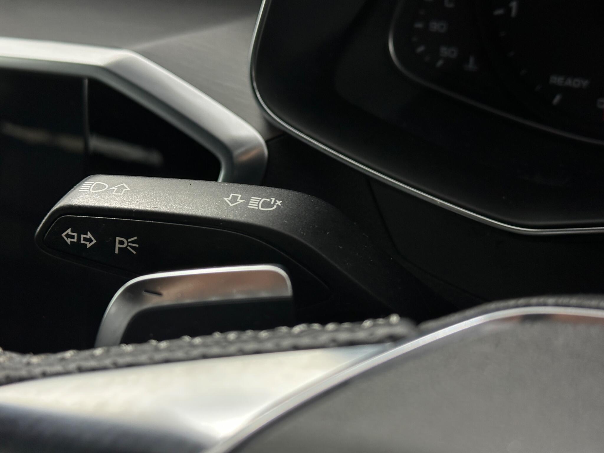 Audi A6 Avant view 13
