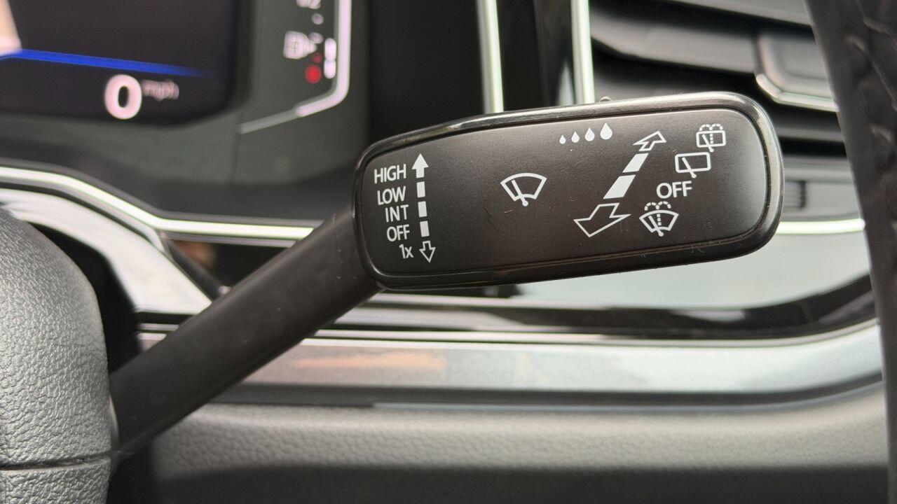 Volkswagen Taigo view 20