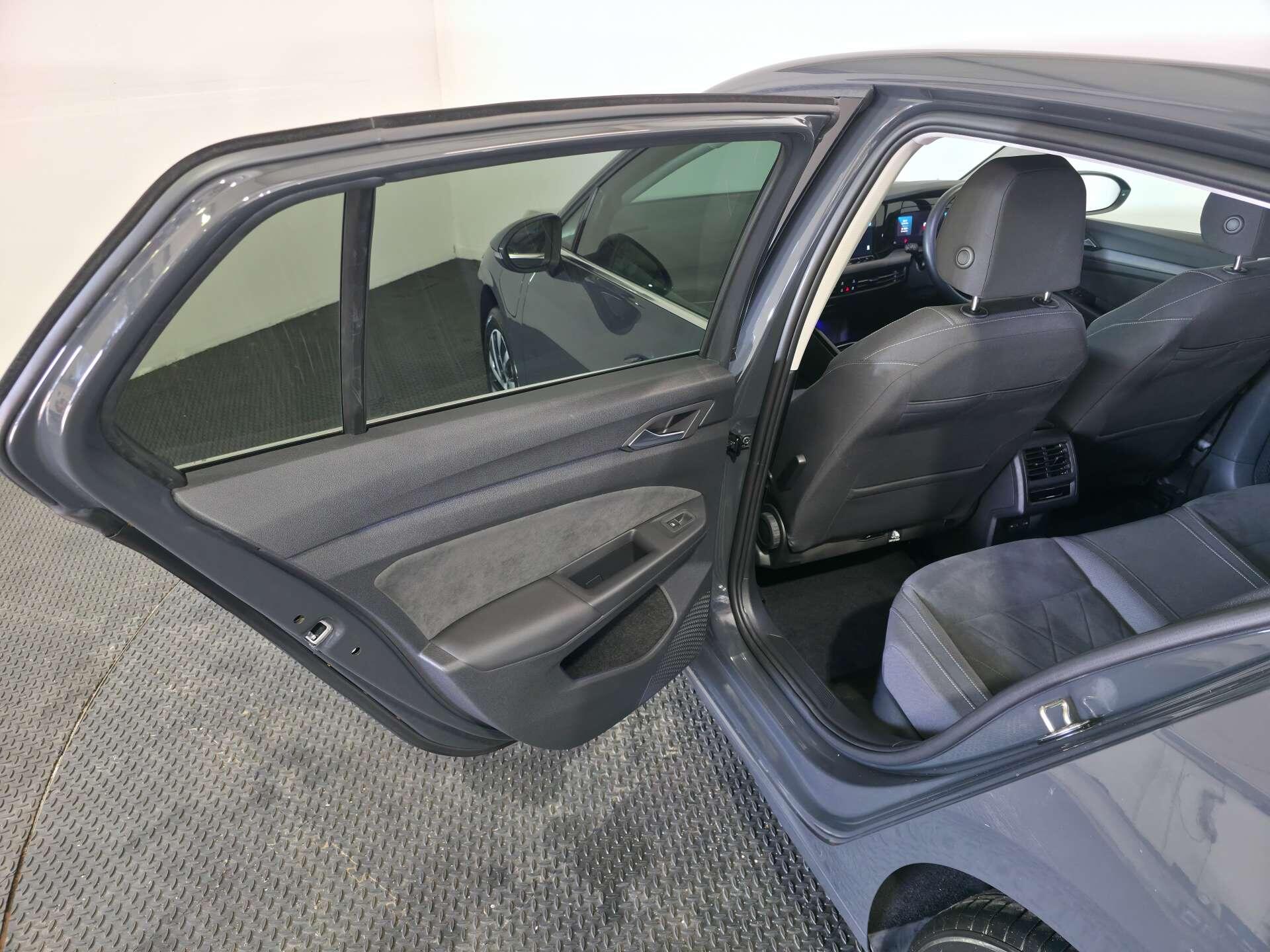 Volkswagen Golf view 53