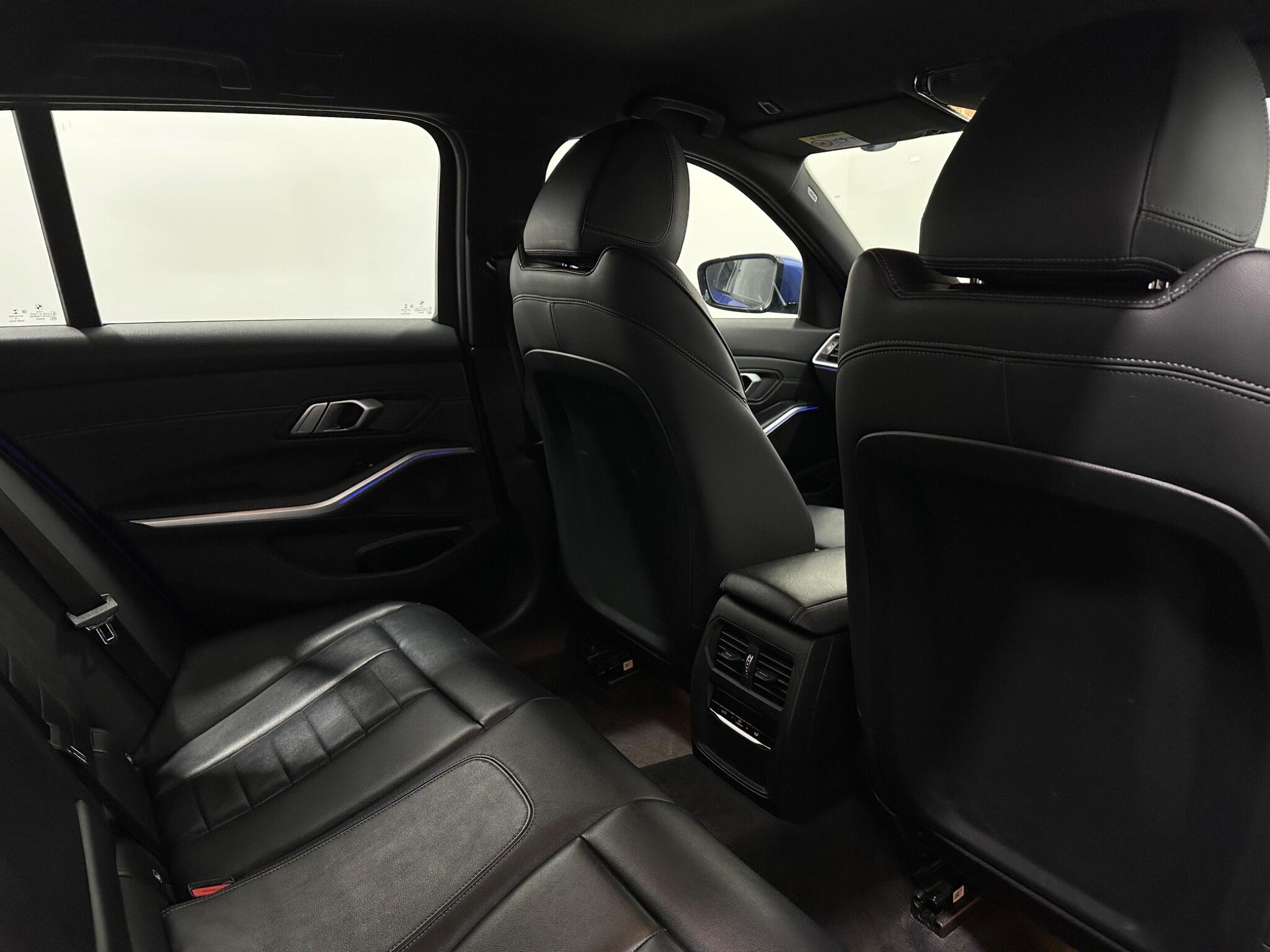BMW 3 Series view 42