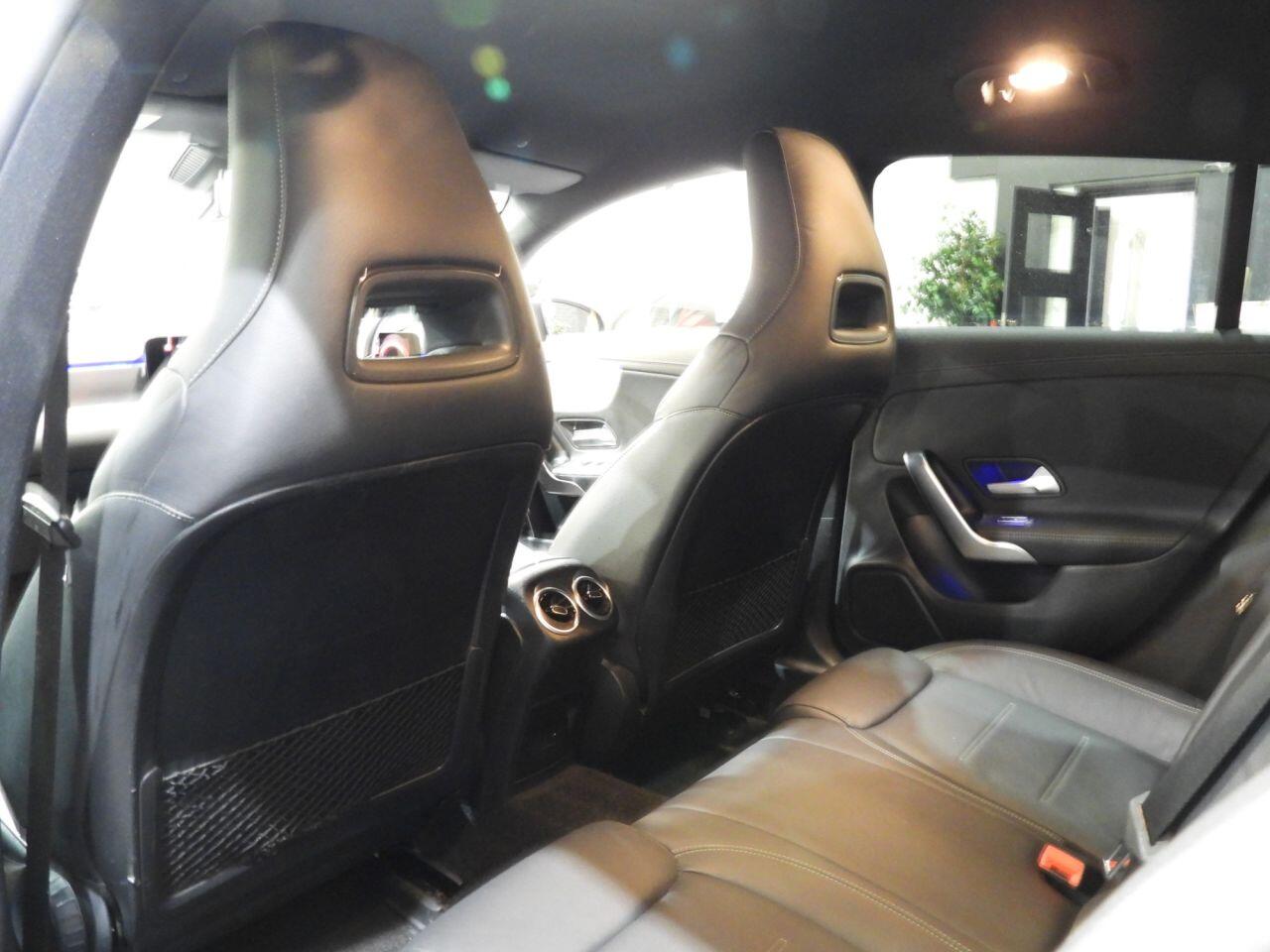 Mercedes-Benz Cla view 25
