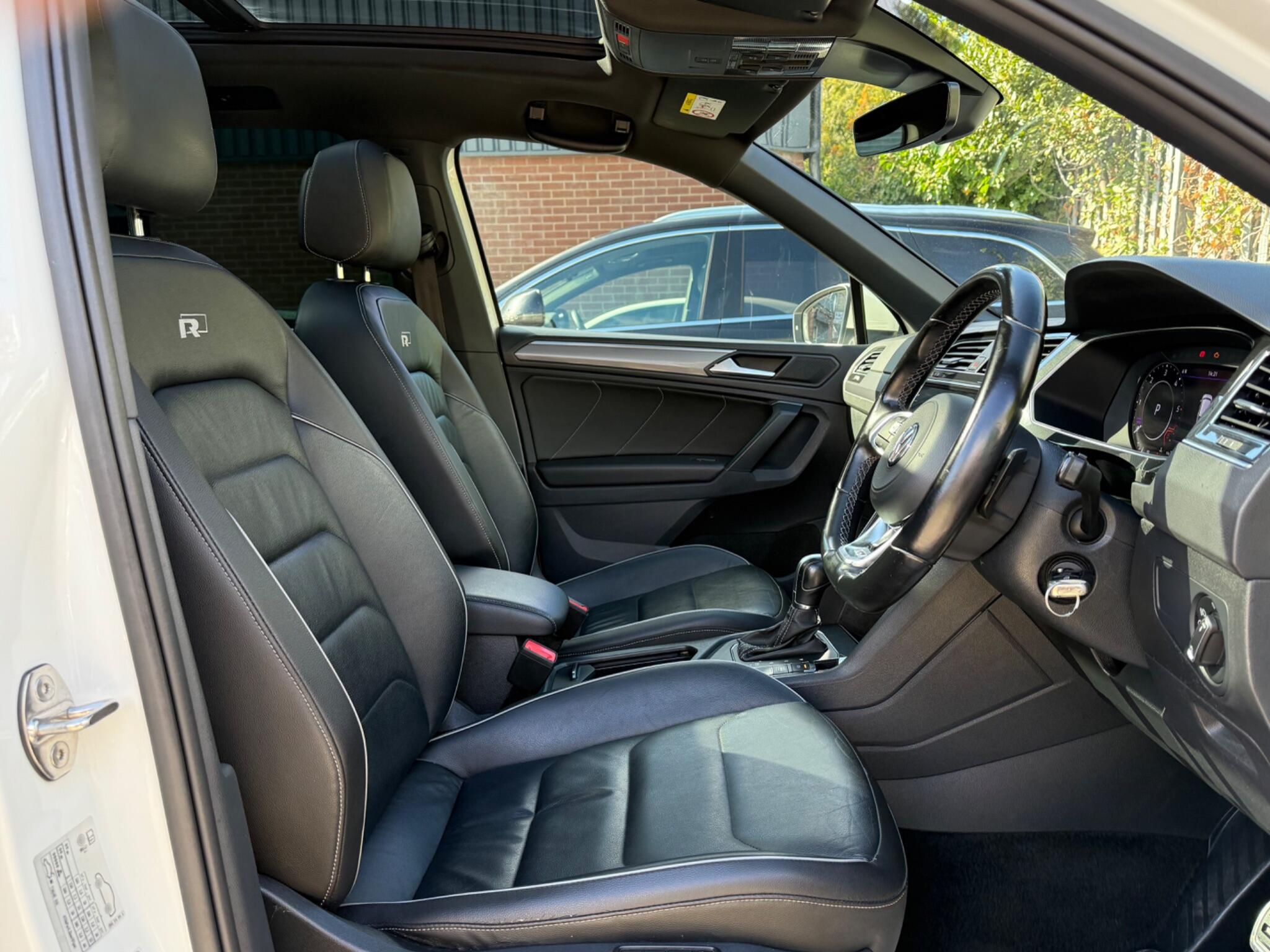 Volkswagen Tiguan view 14