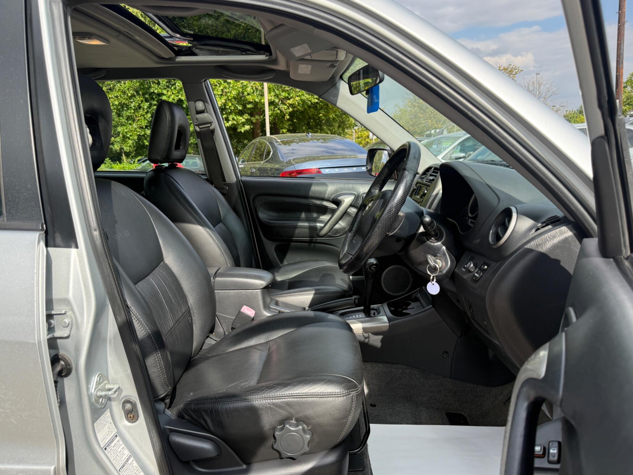 Toyota {Other Models} - Image 27