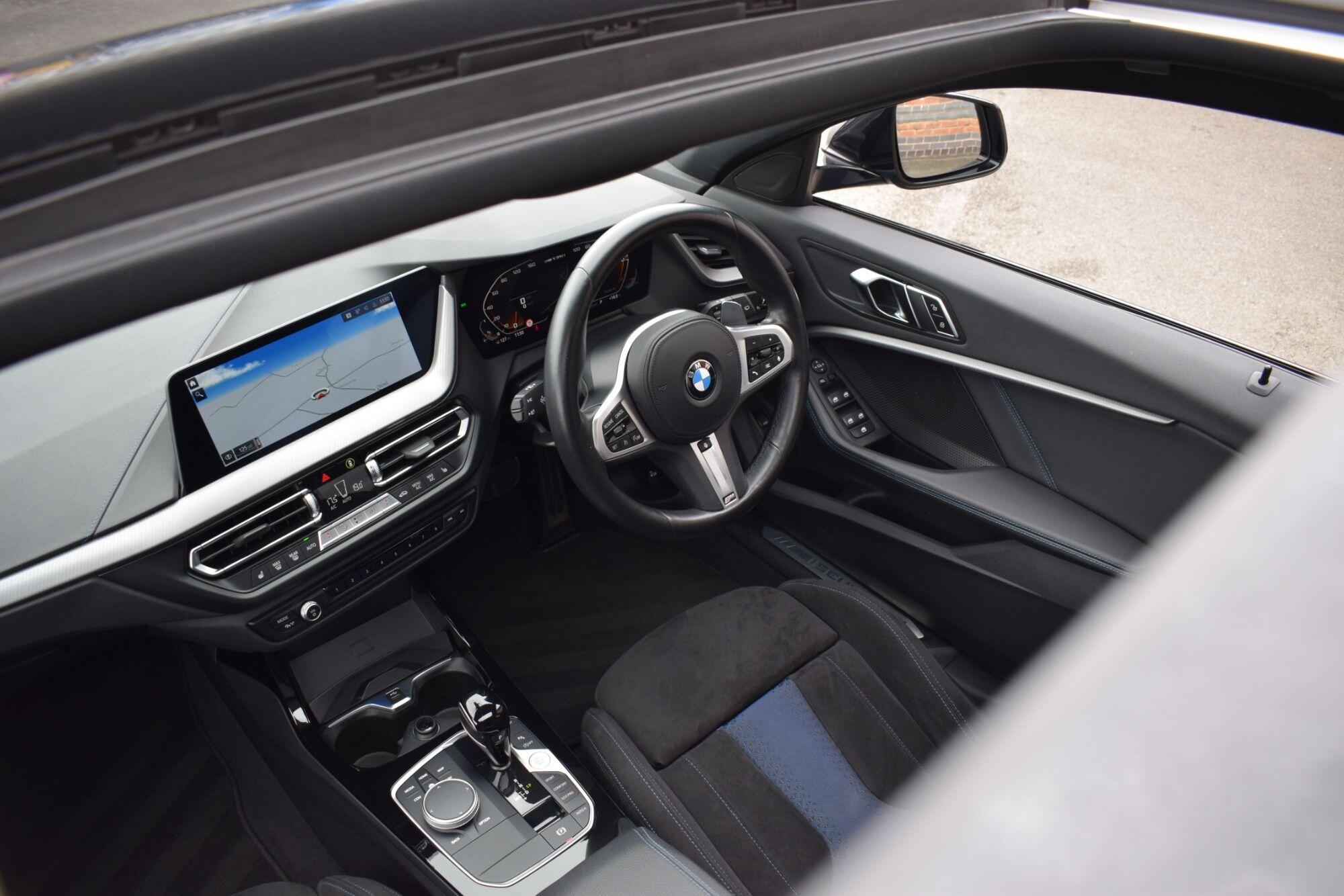BMW 1 Series view 28