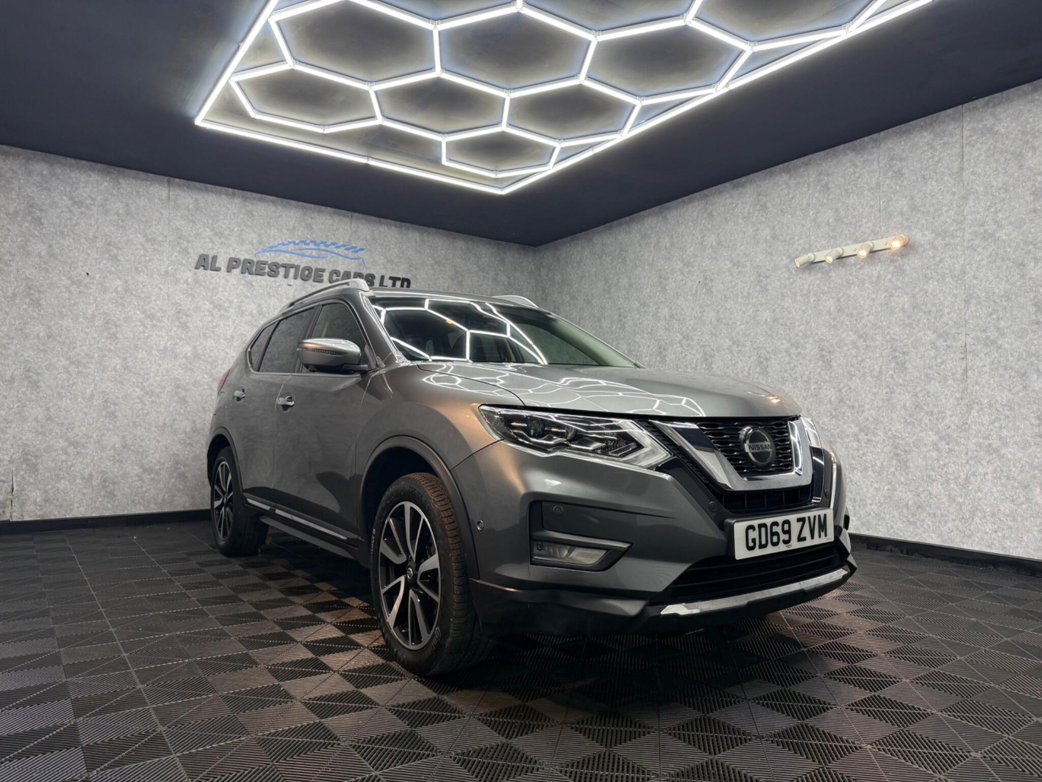 Nissan X-Trail view 5