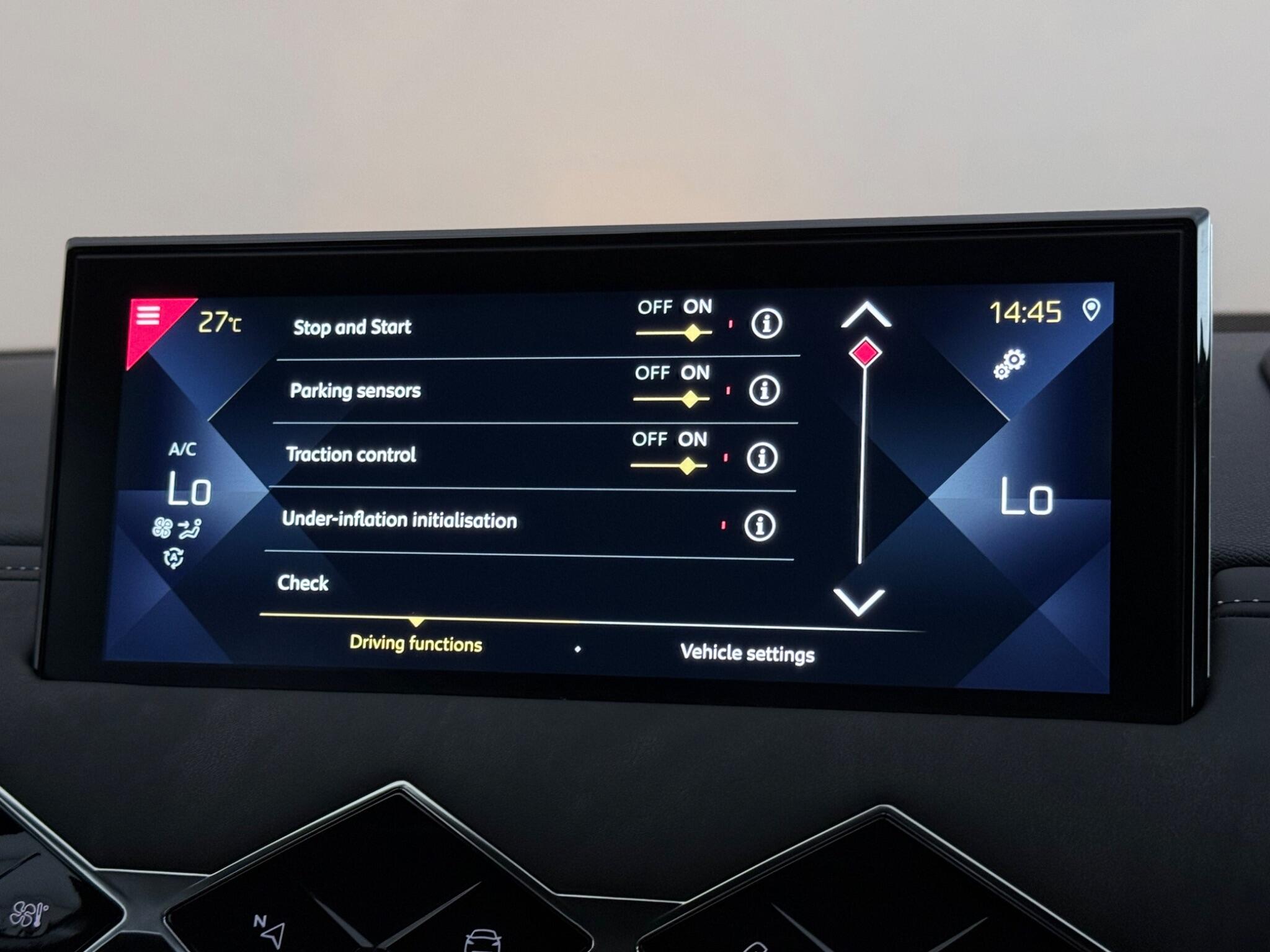 DS Automobiles DS 3 Crossback view 22