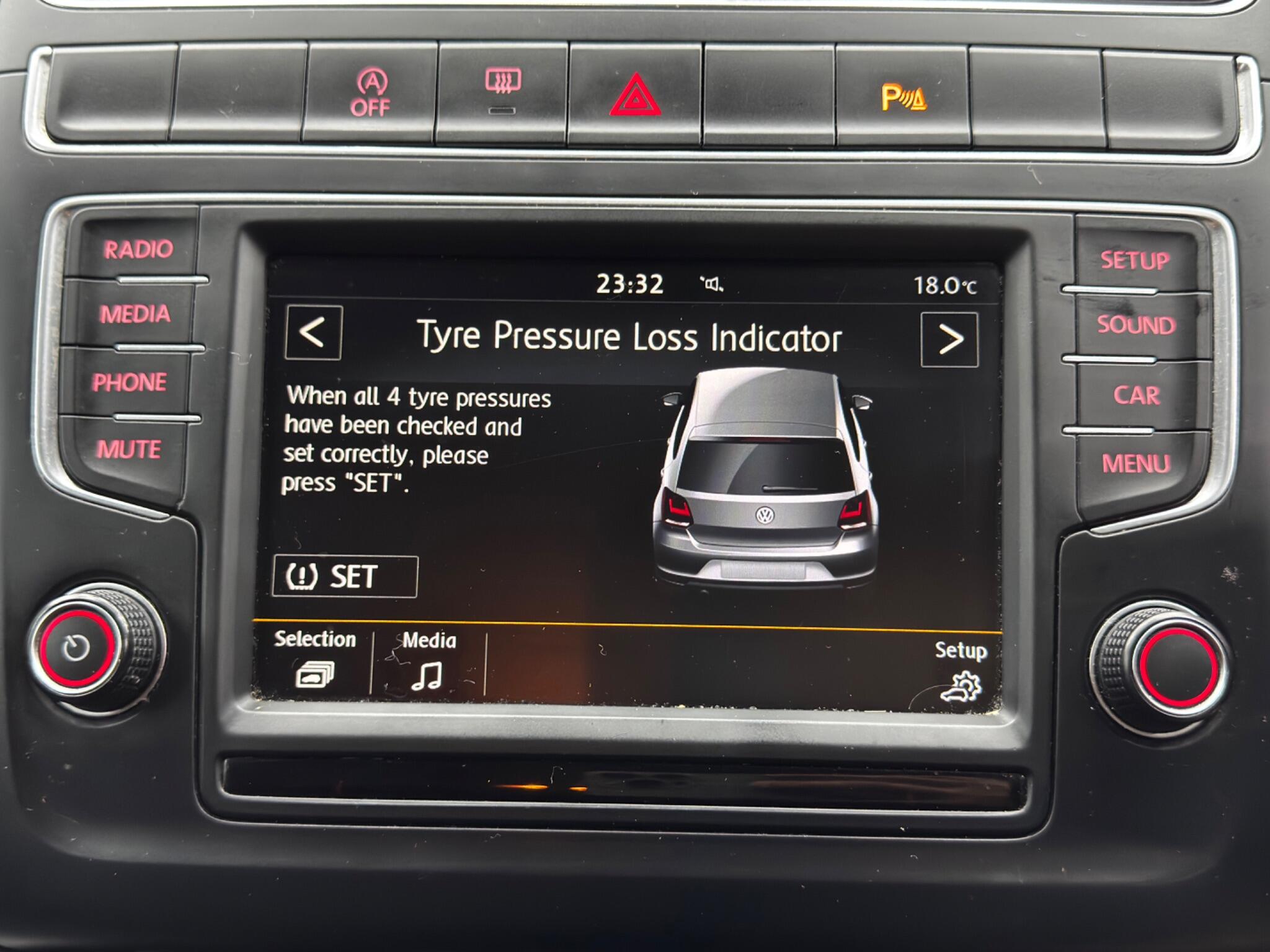 Volkswagen Polo view 32
