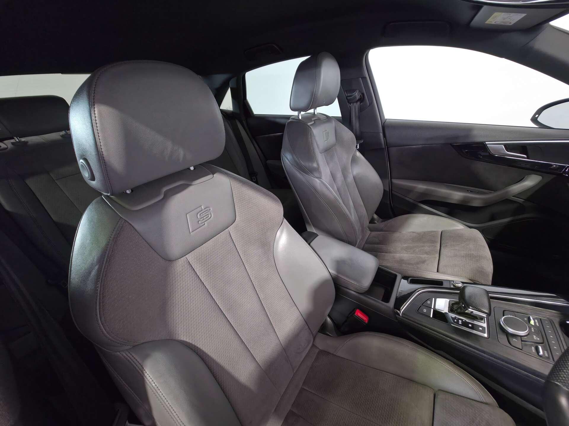 Audi A4 view 12