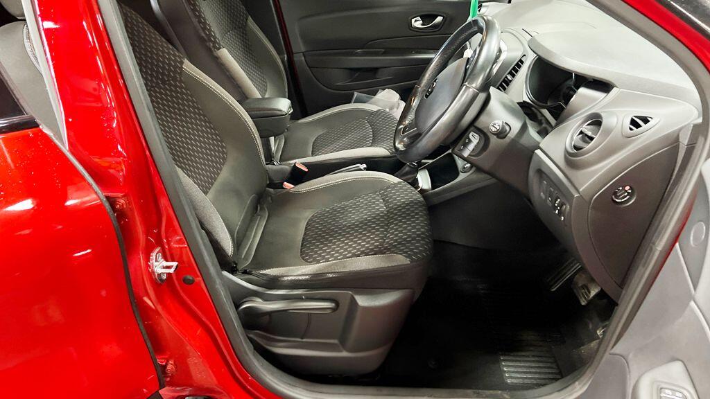 Renault Captur view 12