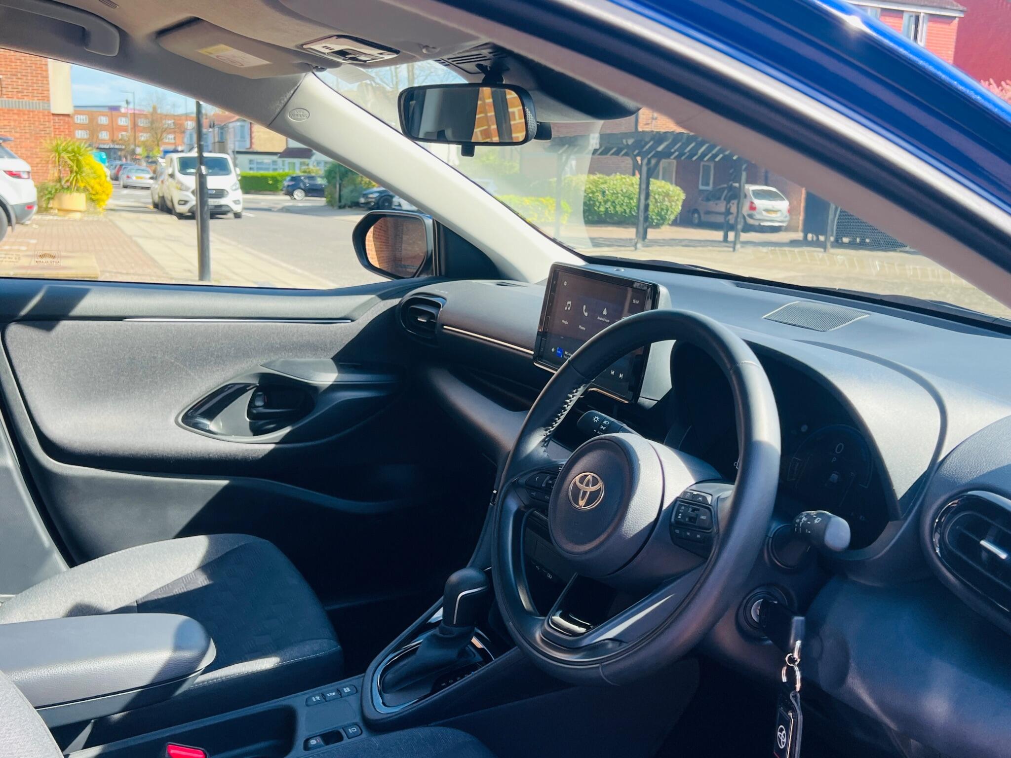 Toyota Yaris view 39