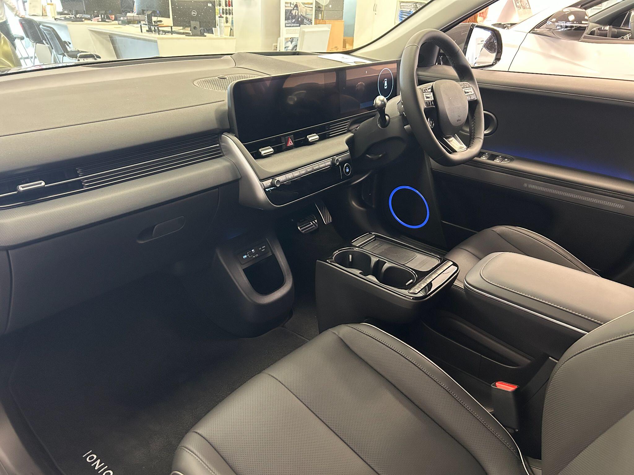 Hyundai Ioniq 5 view 7