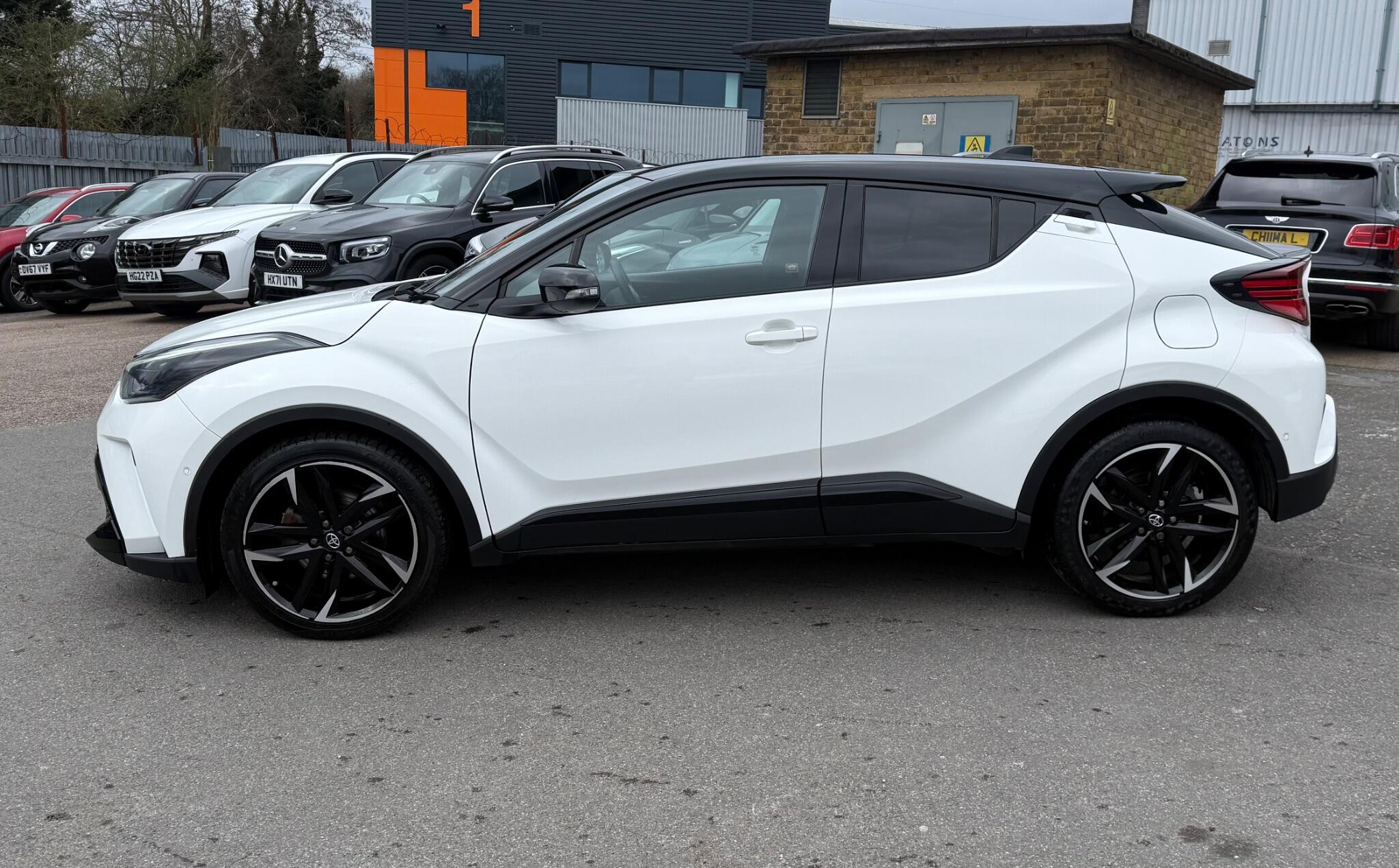 Toyota C-HR view 7