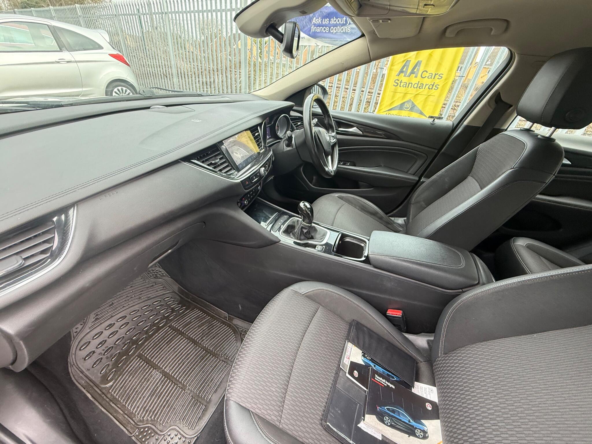 2017 Vauxhall Insignia image 29