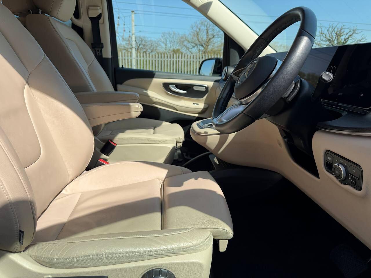 Mercedes-Benz V Class view 12