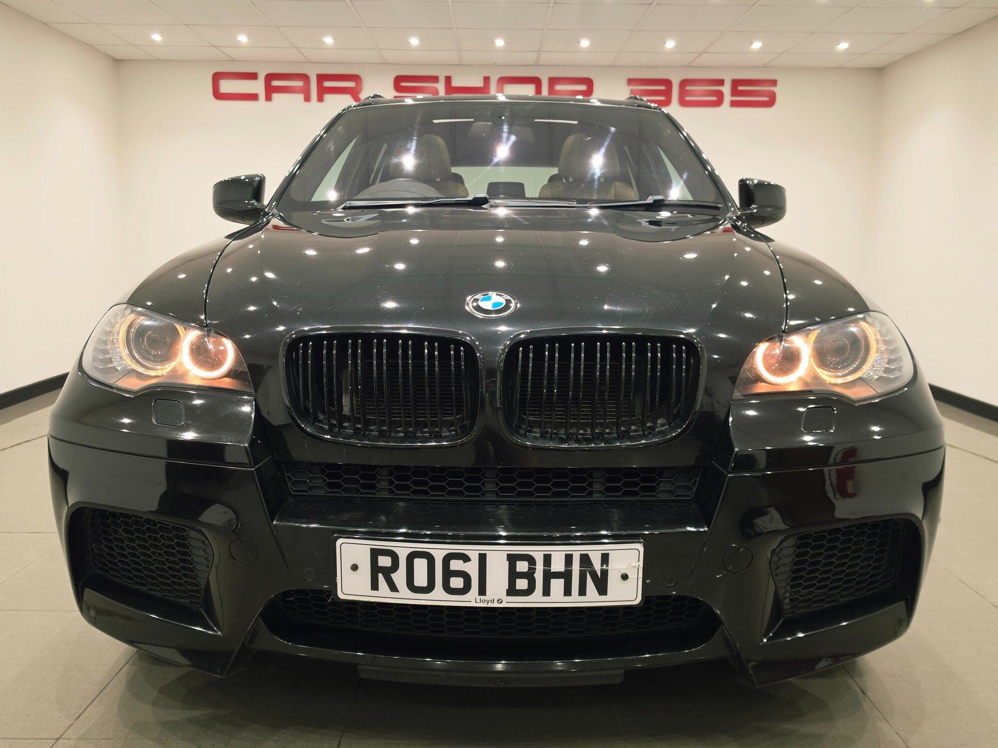 BMW X5 M view 10