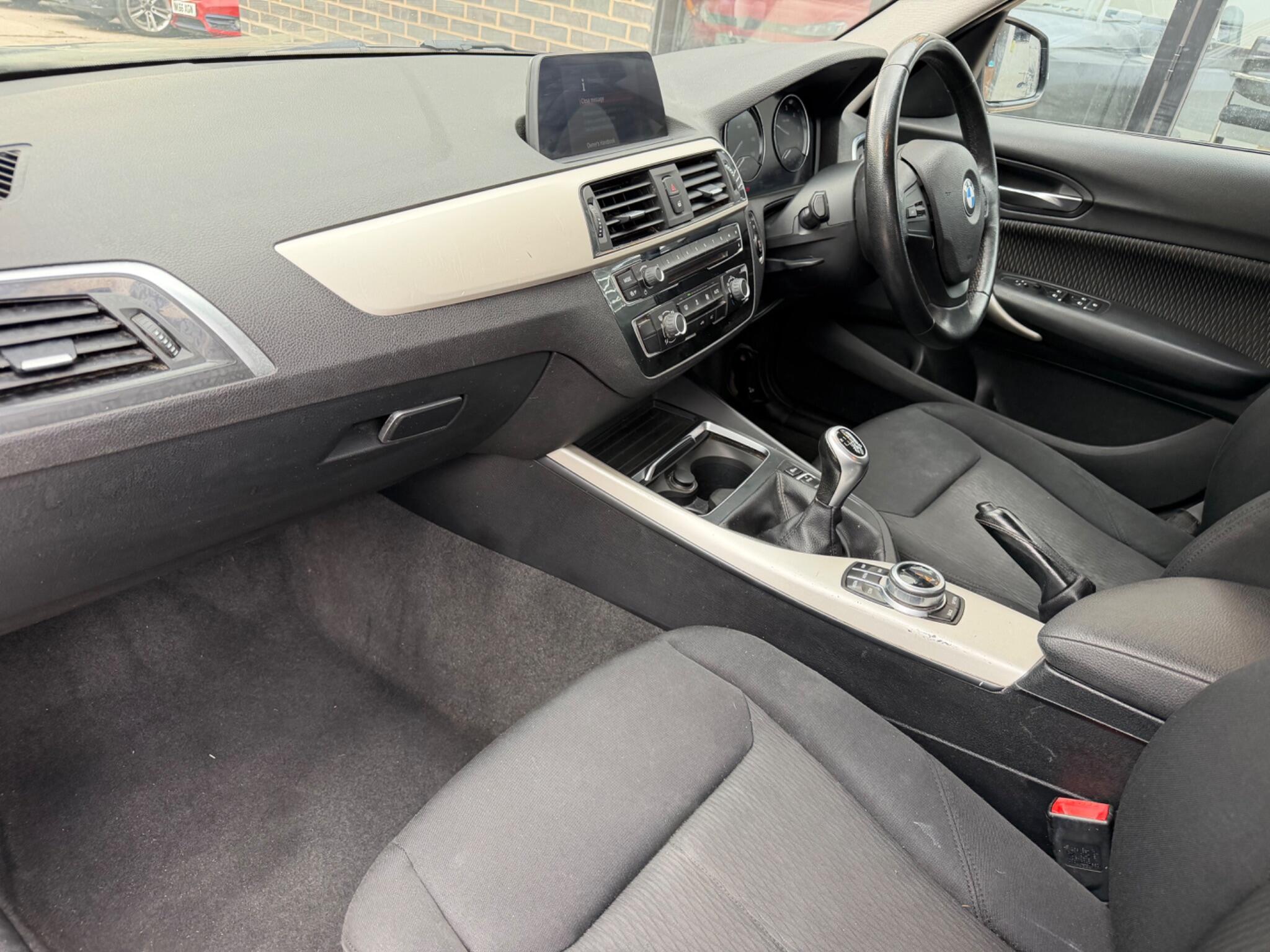 BMW 1 Series view 15
