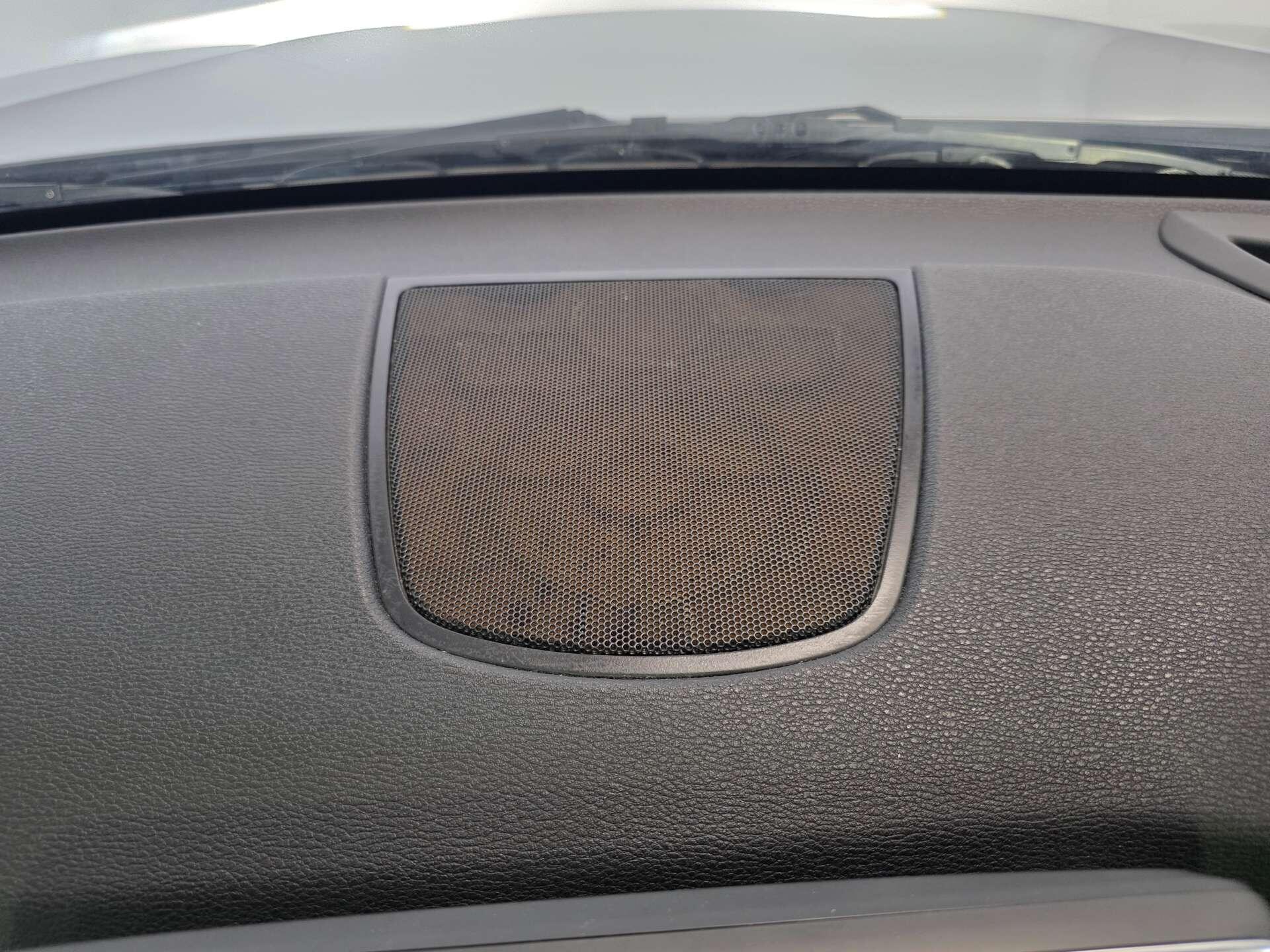 BMW X5 view 40