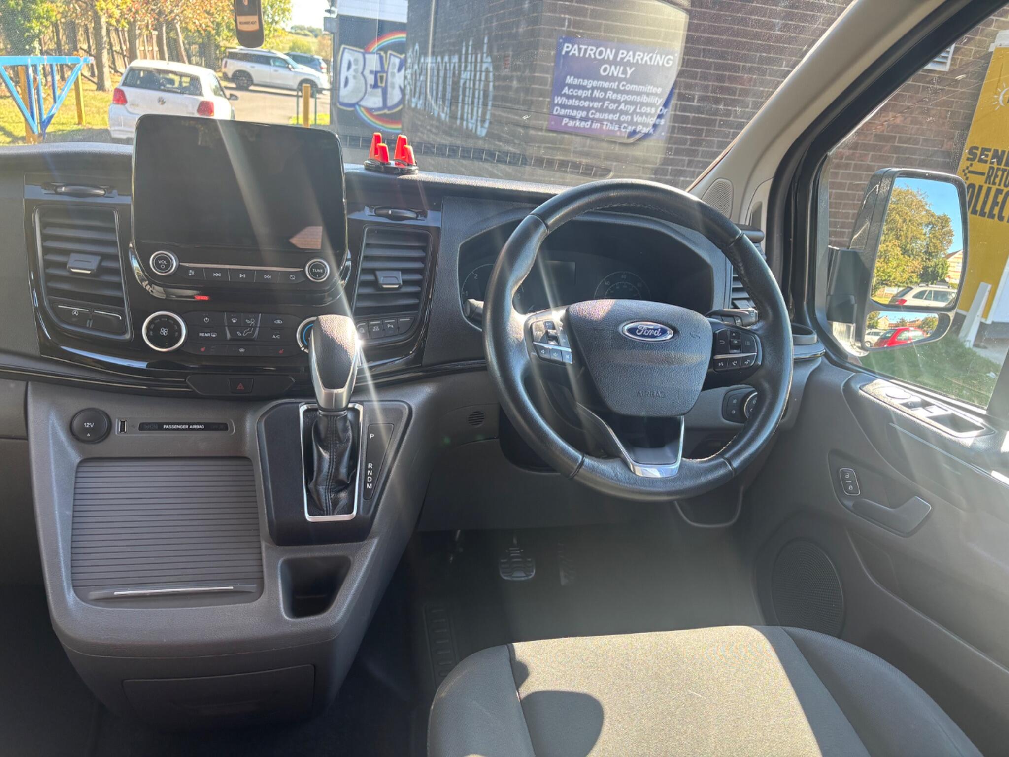 Ford Tourneo Custom view 10