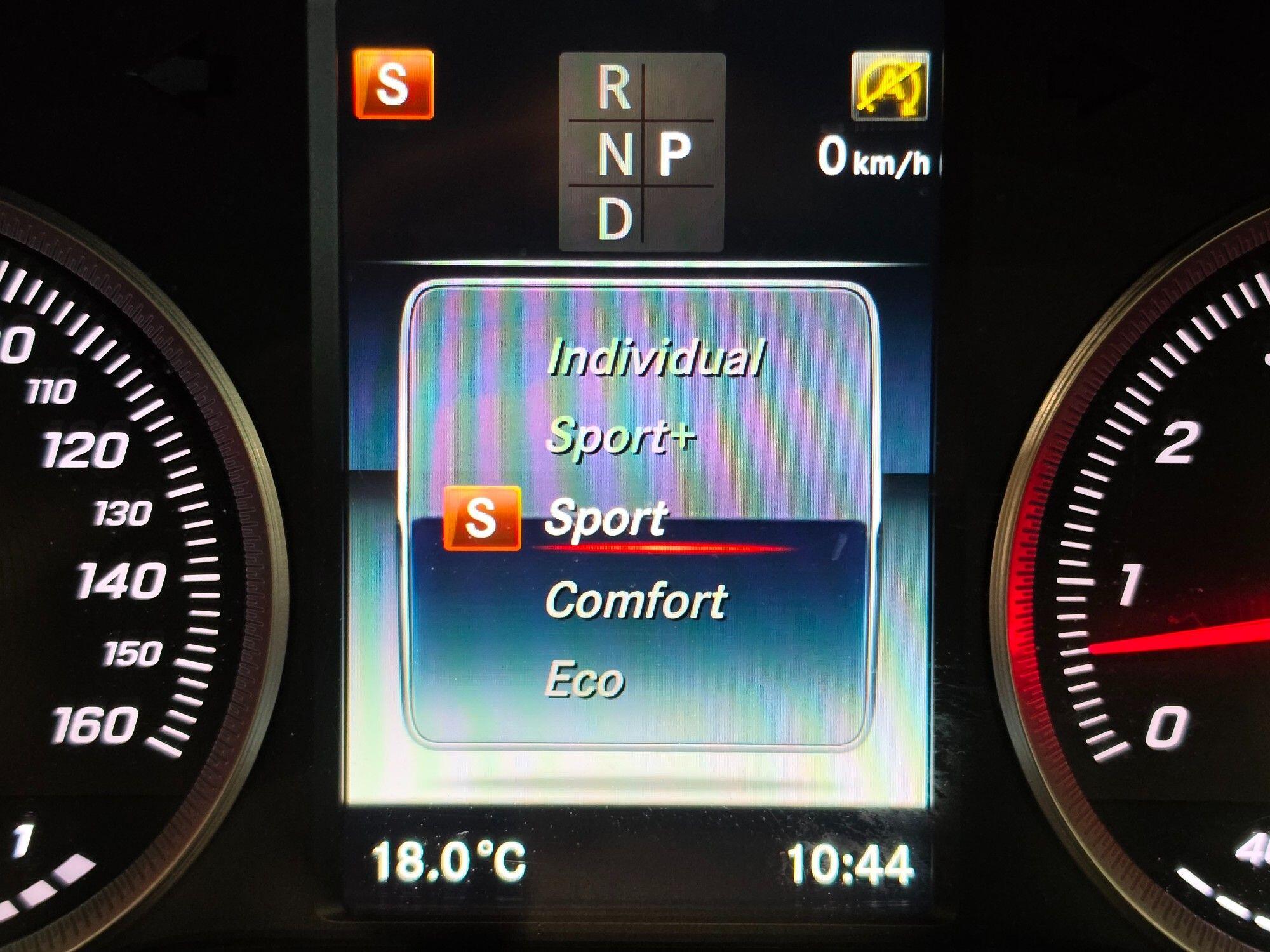 Mercedes-Benz GLC view 31