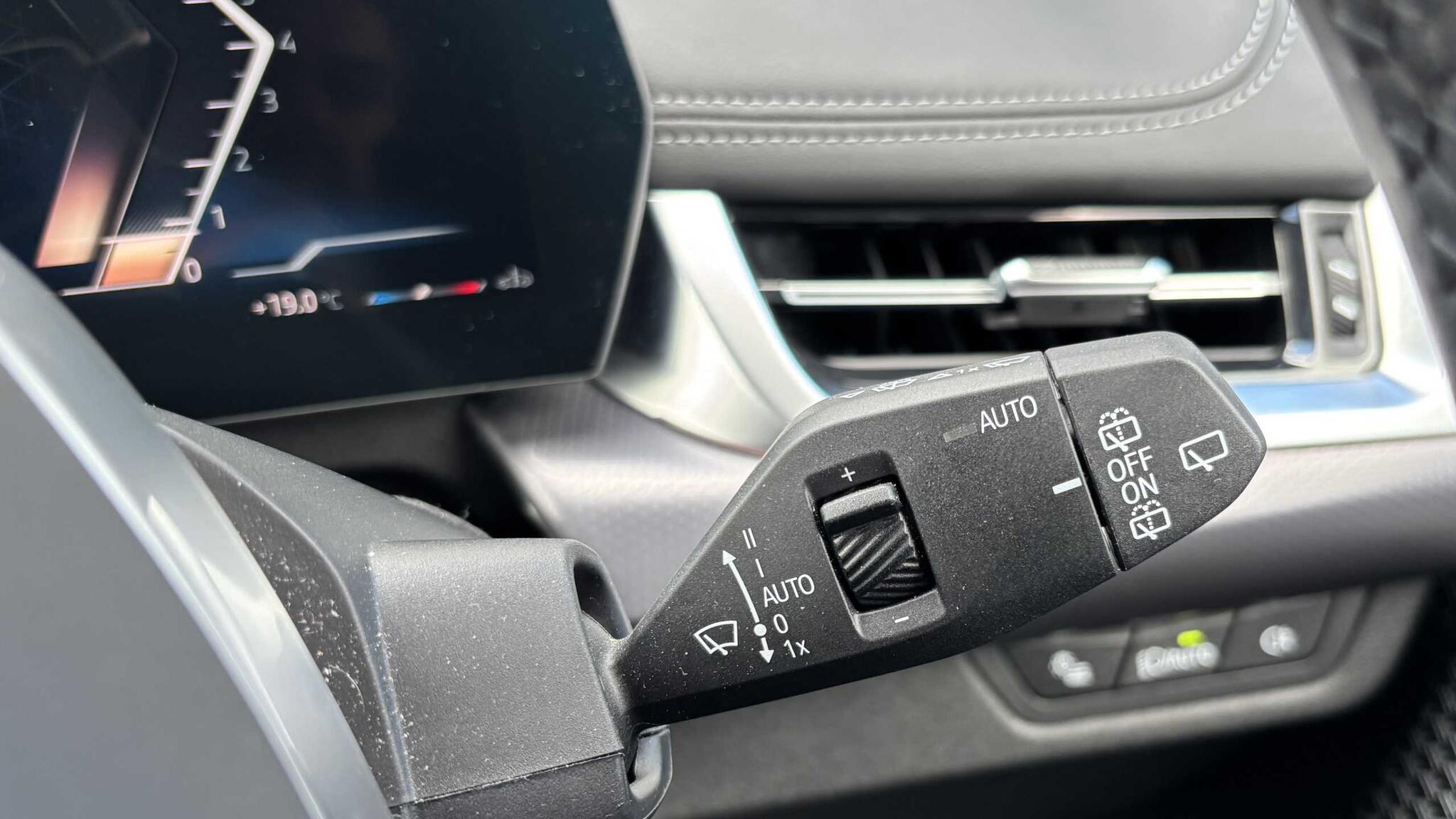 BMW 2 Series view 28