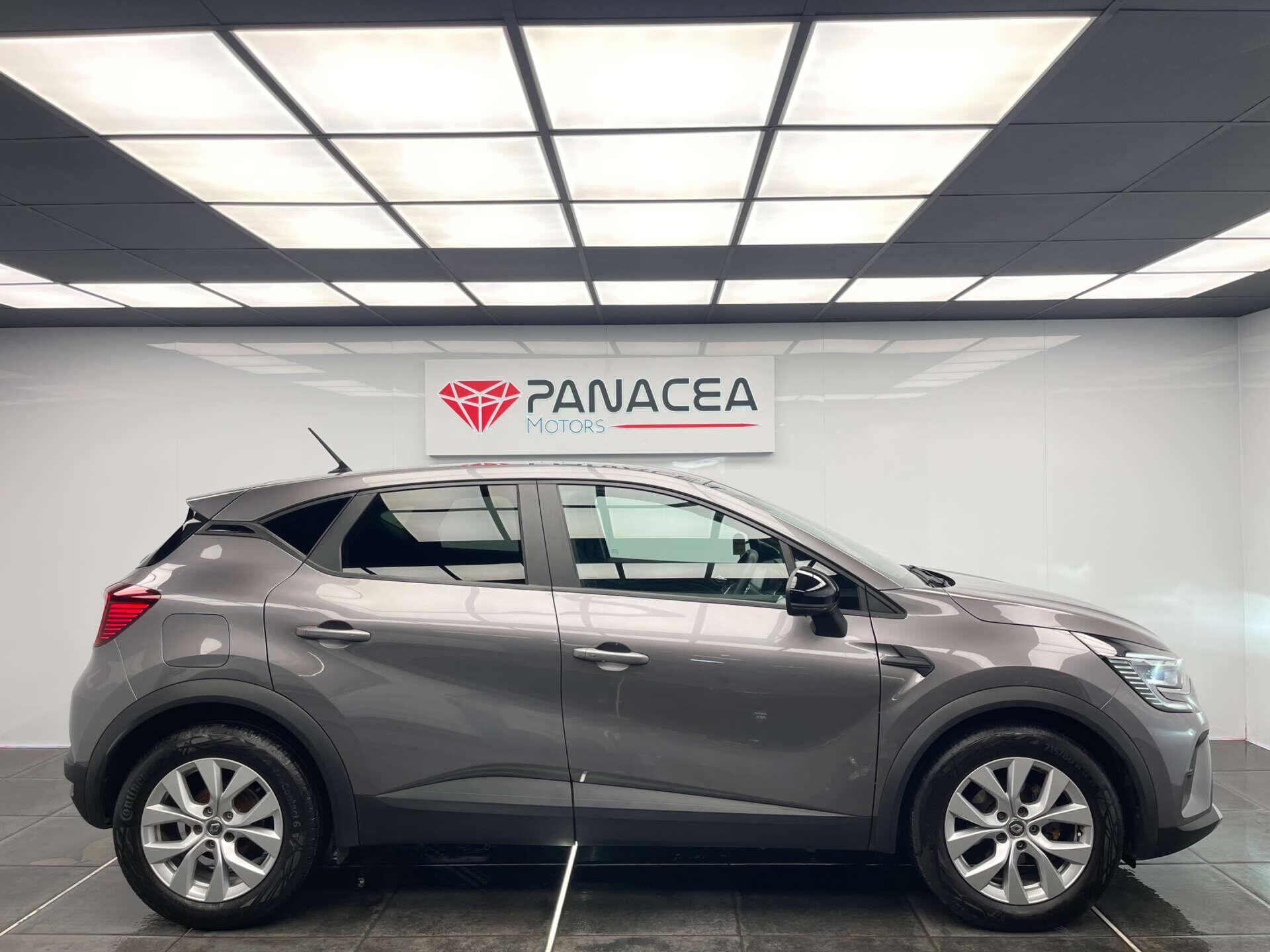 Renault Captur view 2