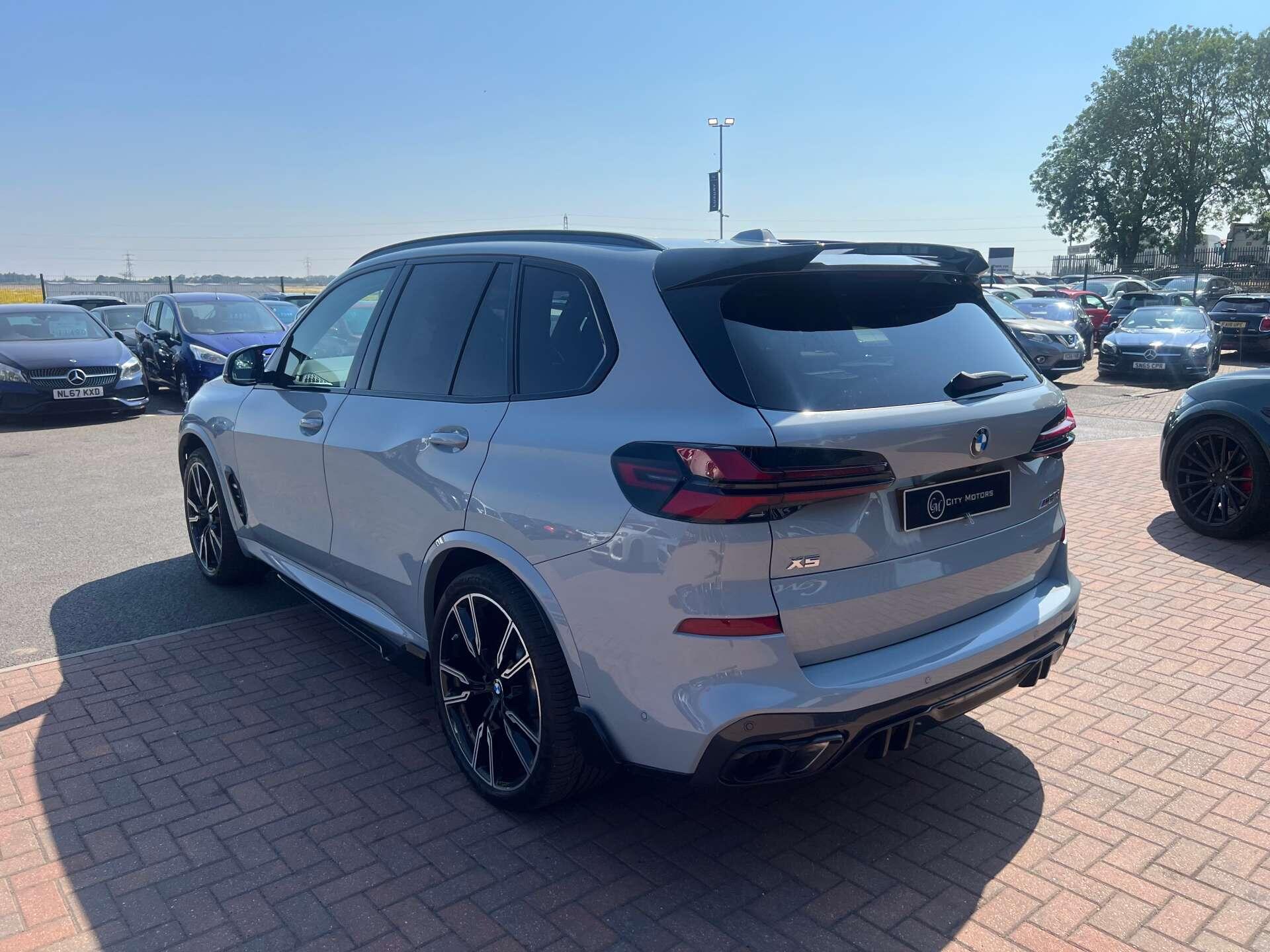BMW X5 view 13