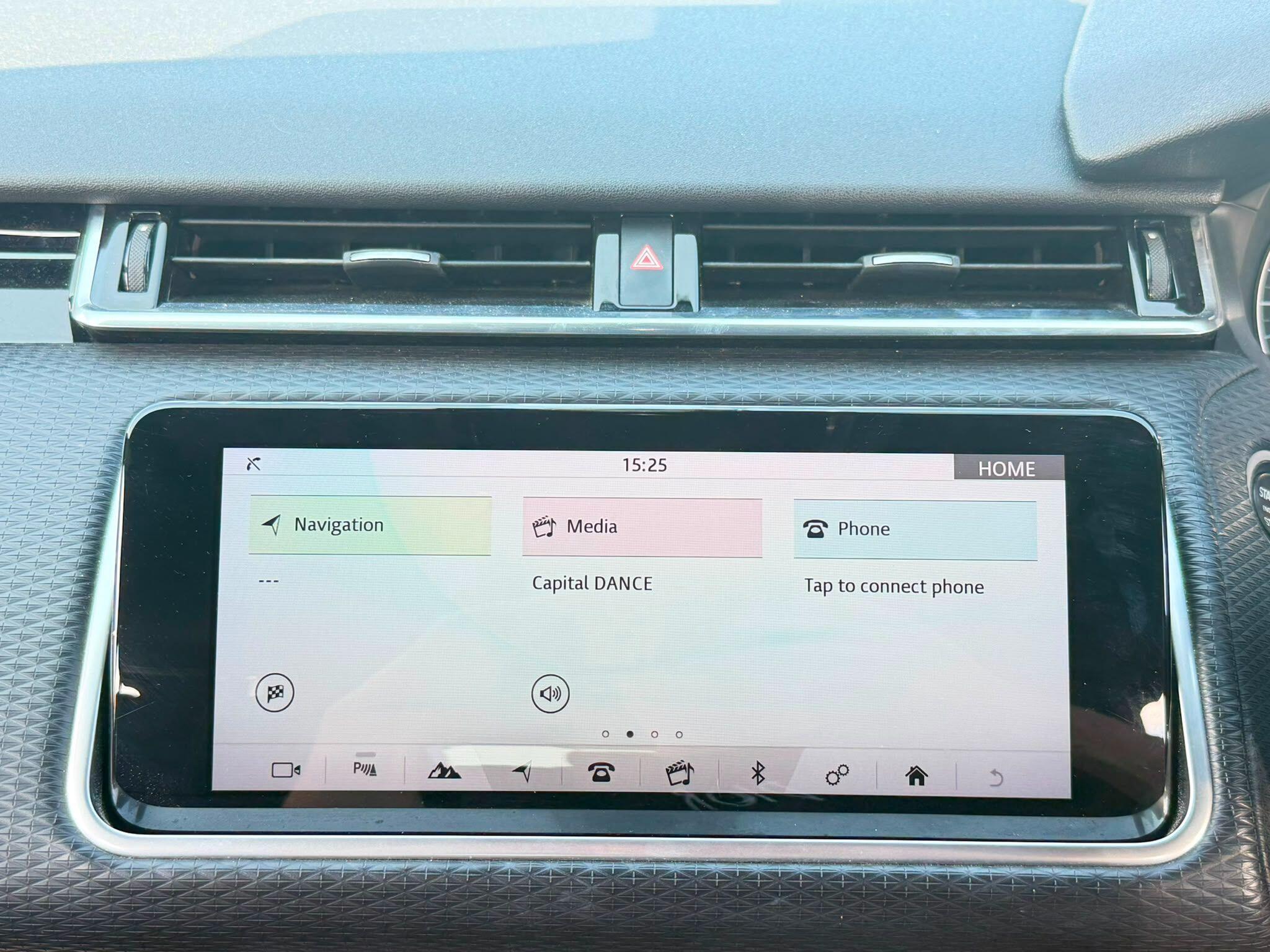 Land Rover Range Rover Velar view 27