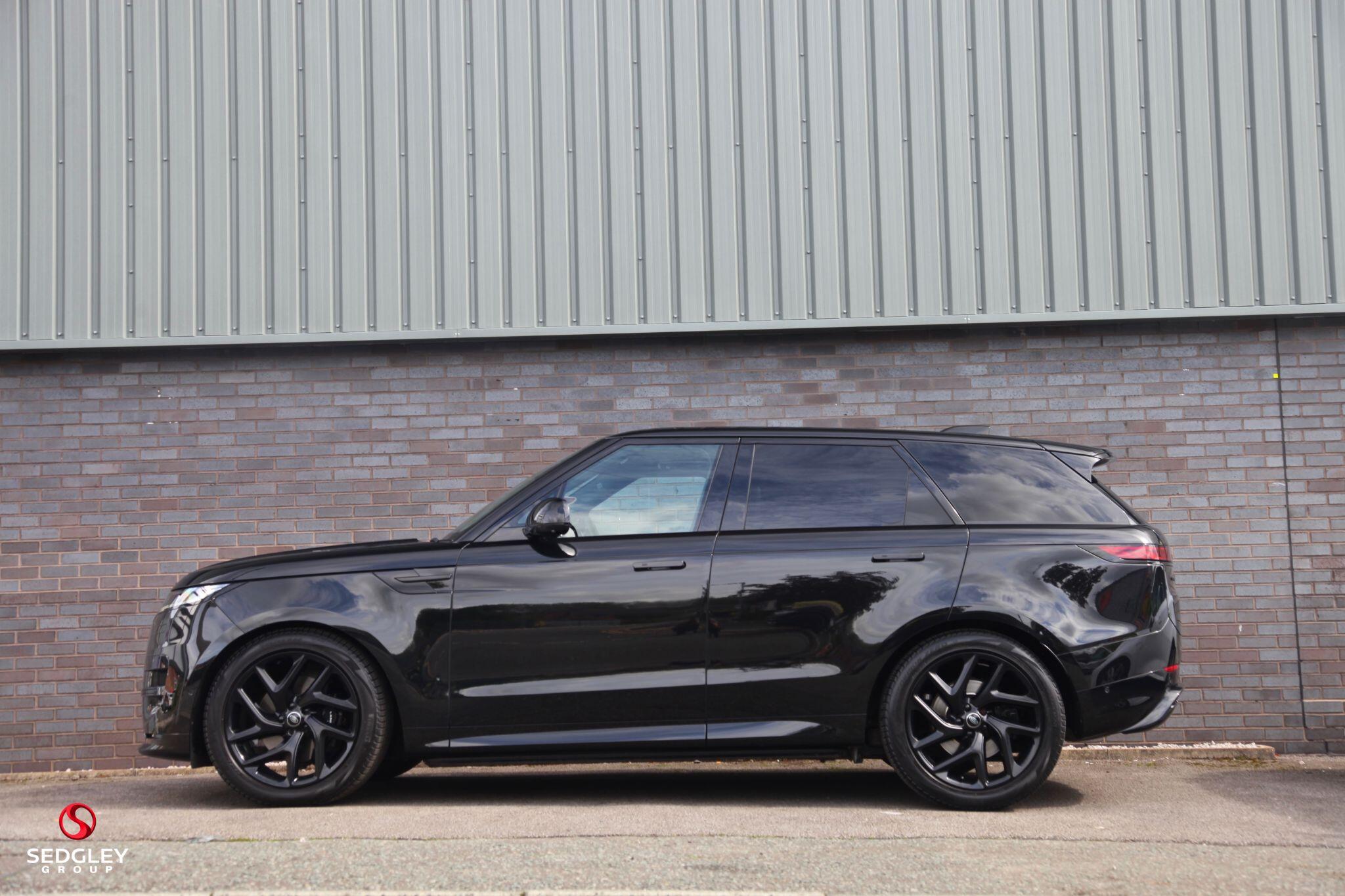 Land Rover Range Rover Sport view 2