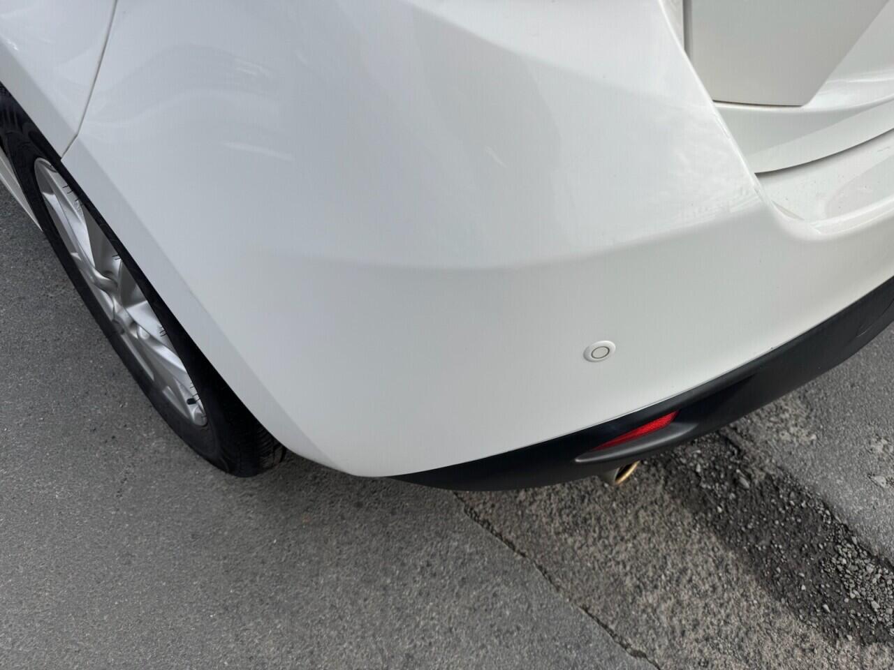 Mazda Mazda3 view 11