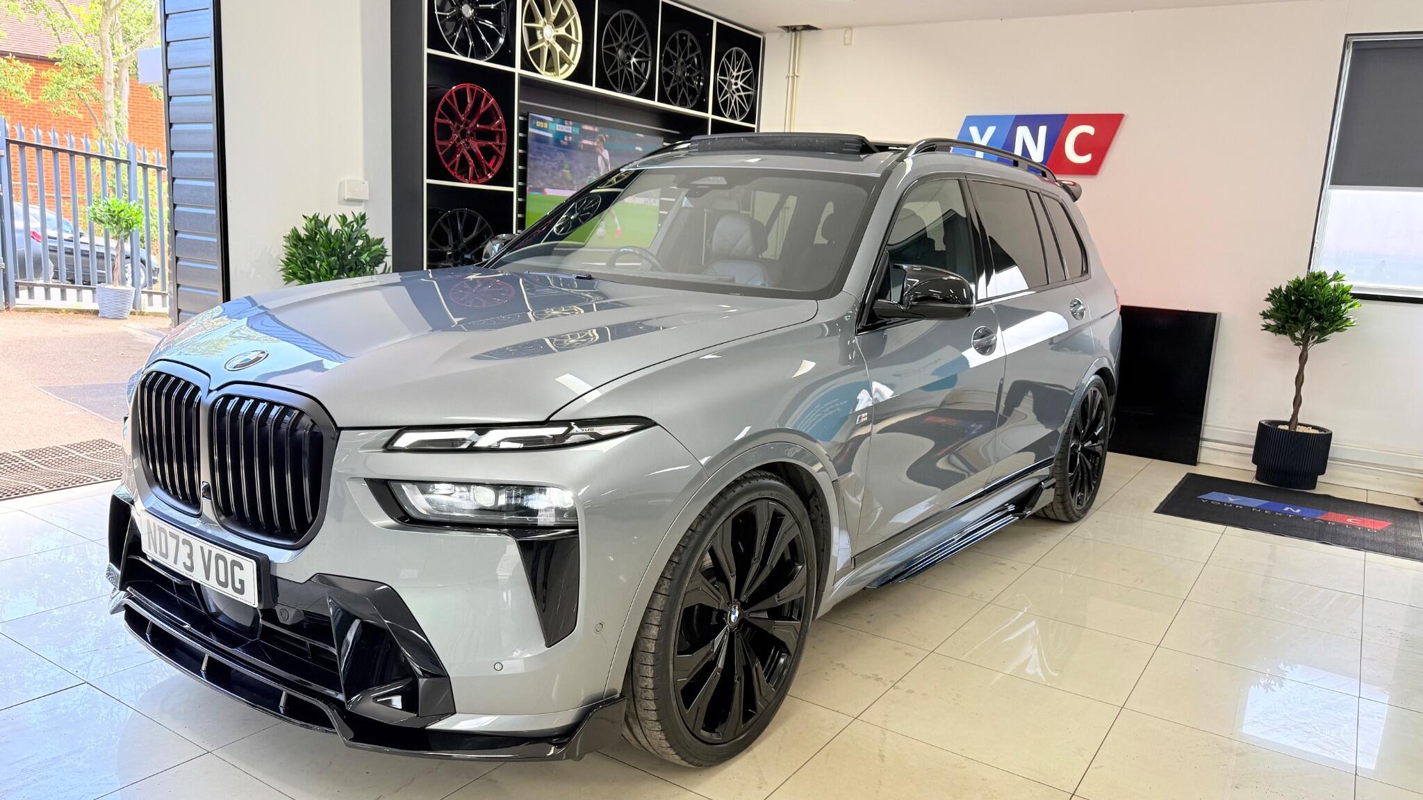 BMW X7 view 94