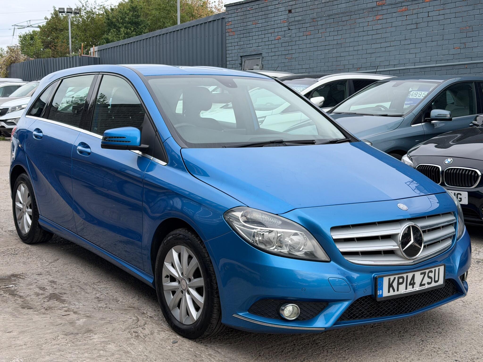 Mercedes-Benz B-Class view 3