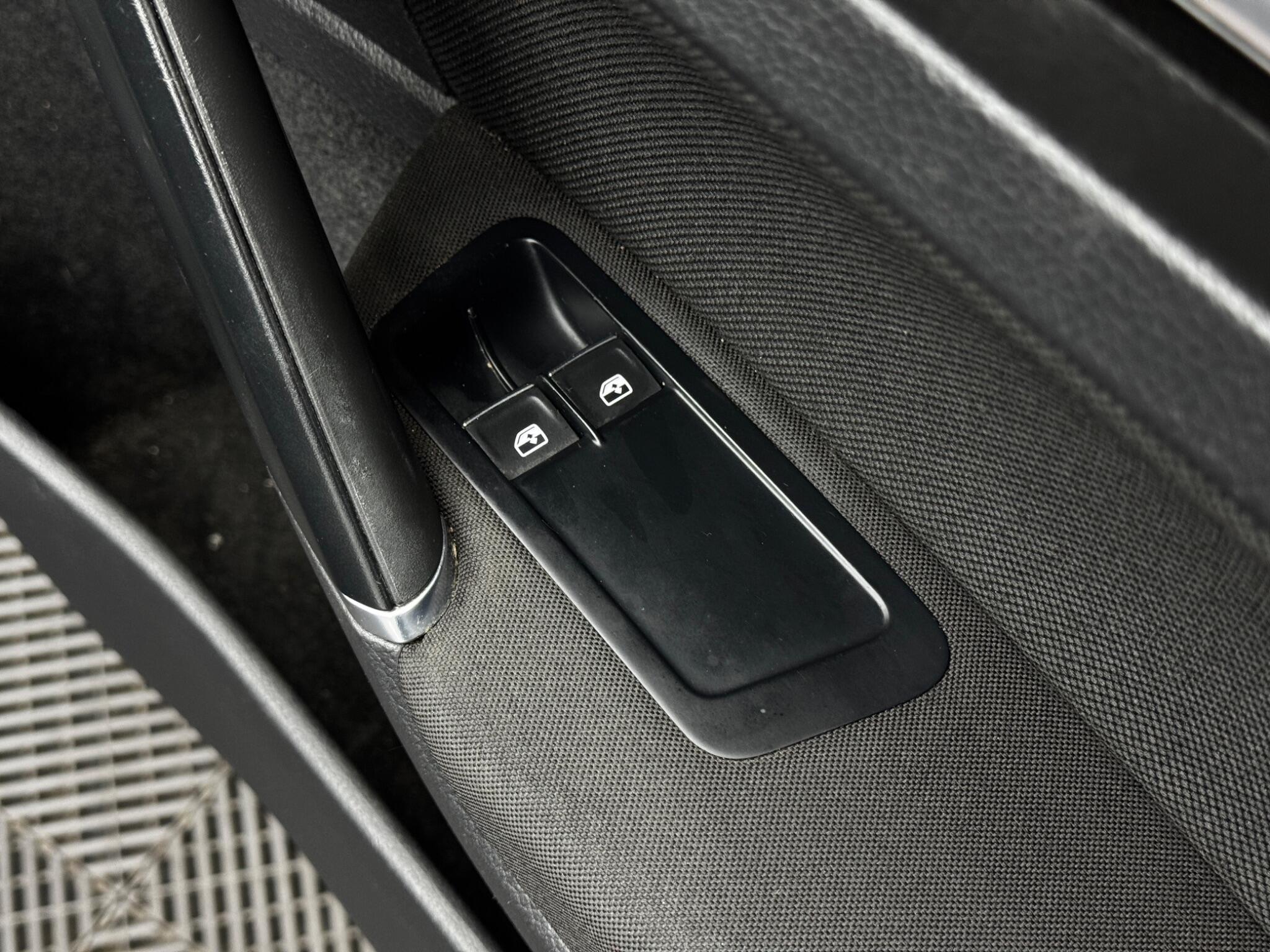 Volkswagen Golf view 39