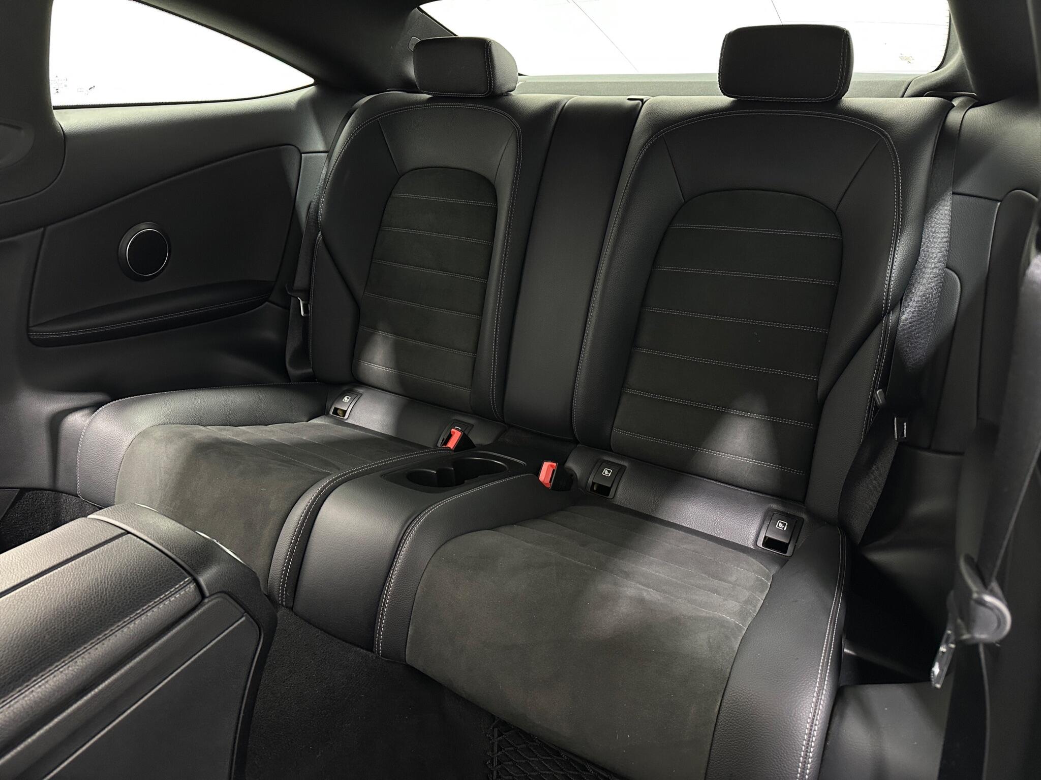 Mercedes-Benz C Class view 39