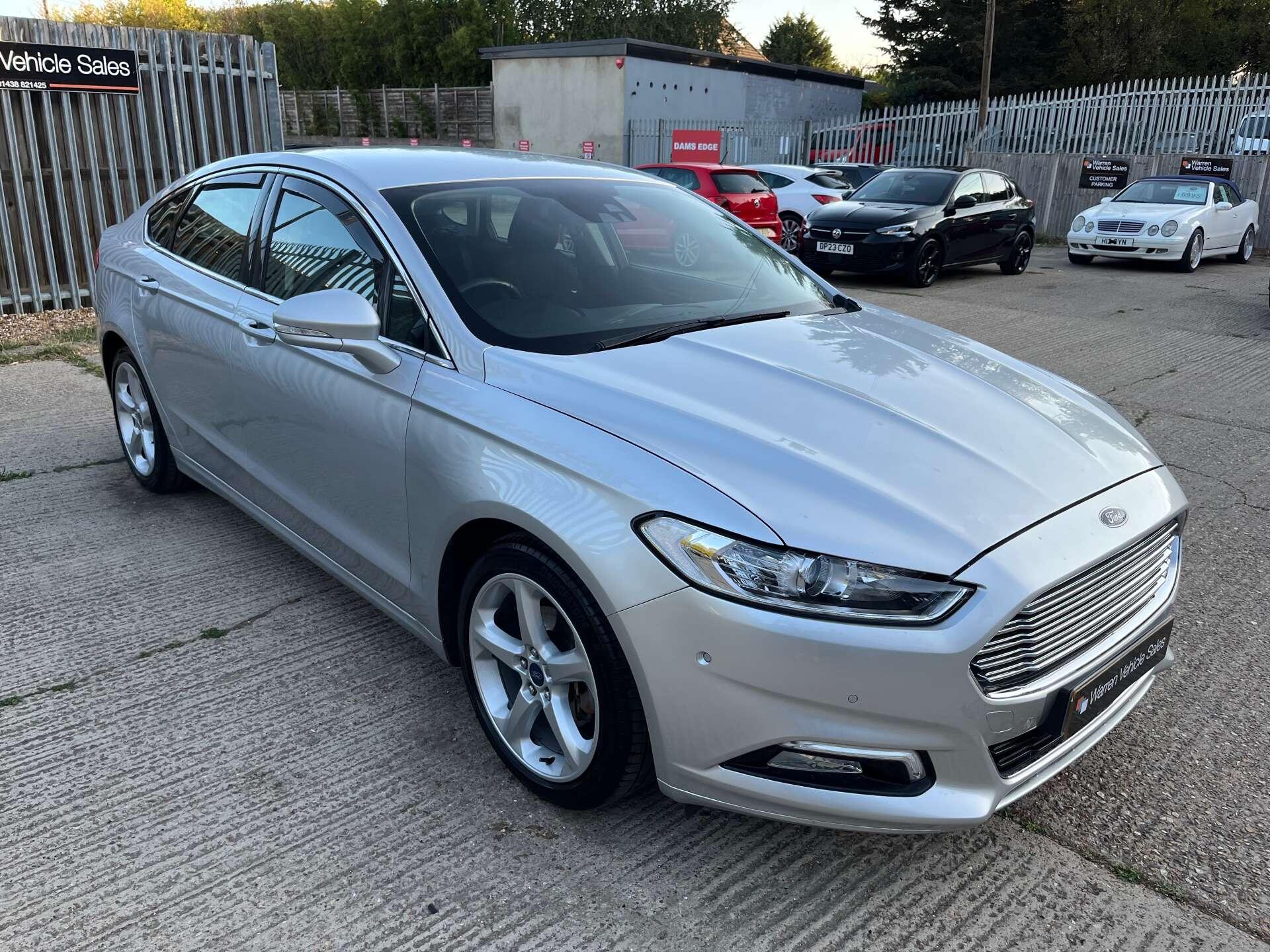 Ford Mondeo view 14