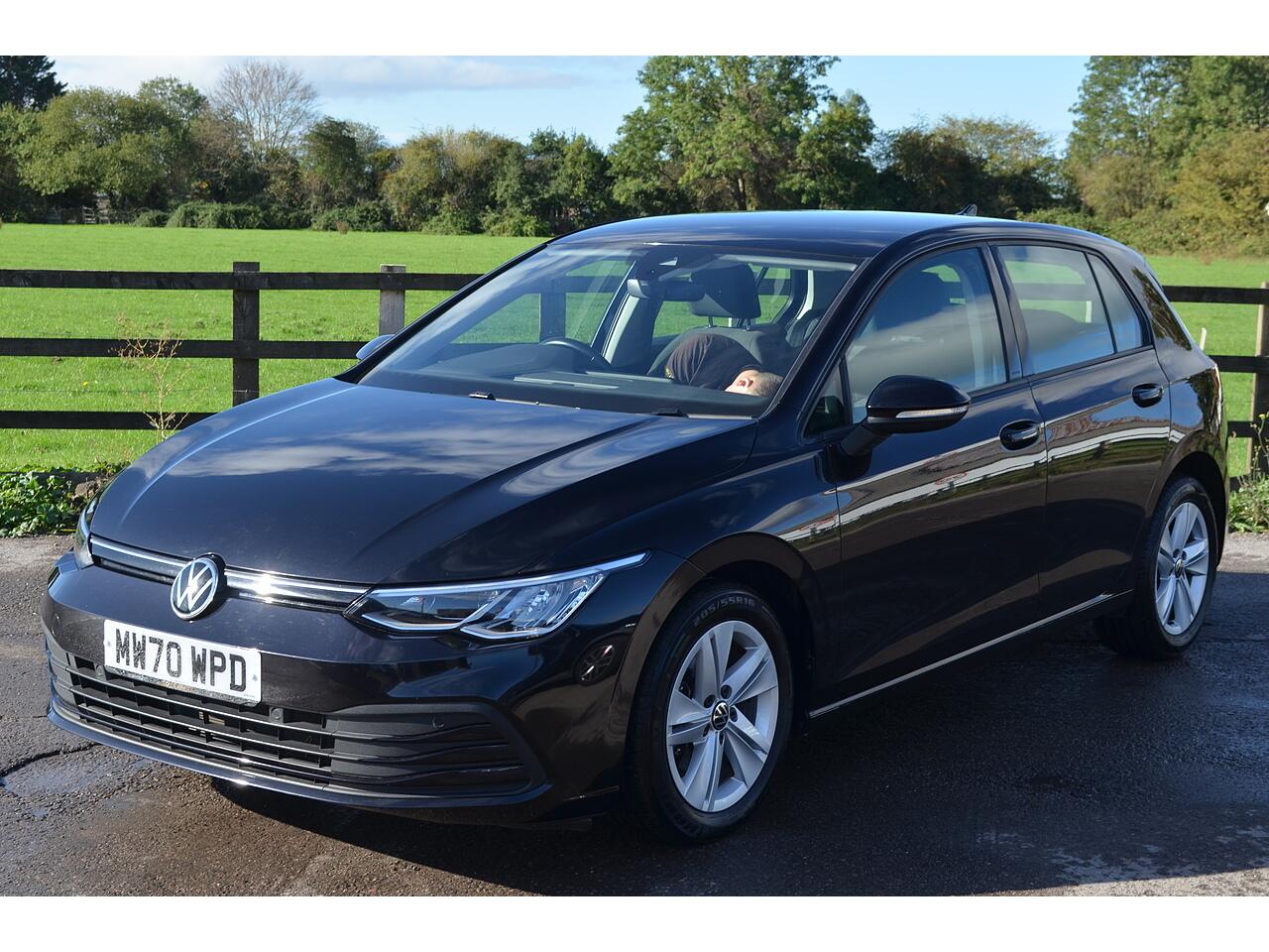Volkswagen Golf view 4