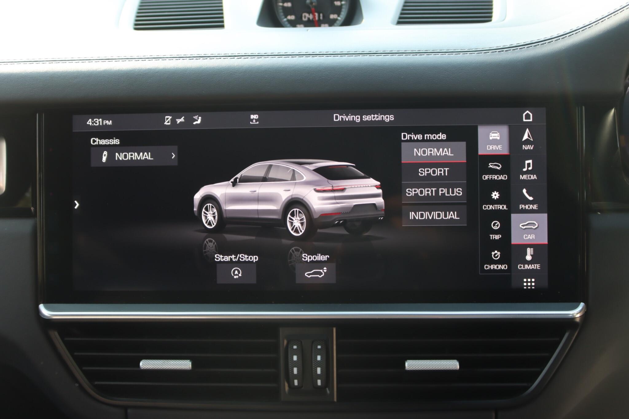 Porsche Cayenne view 52