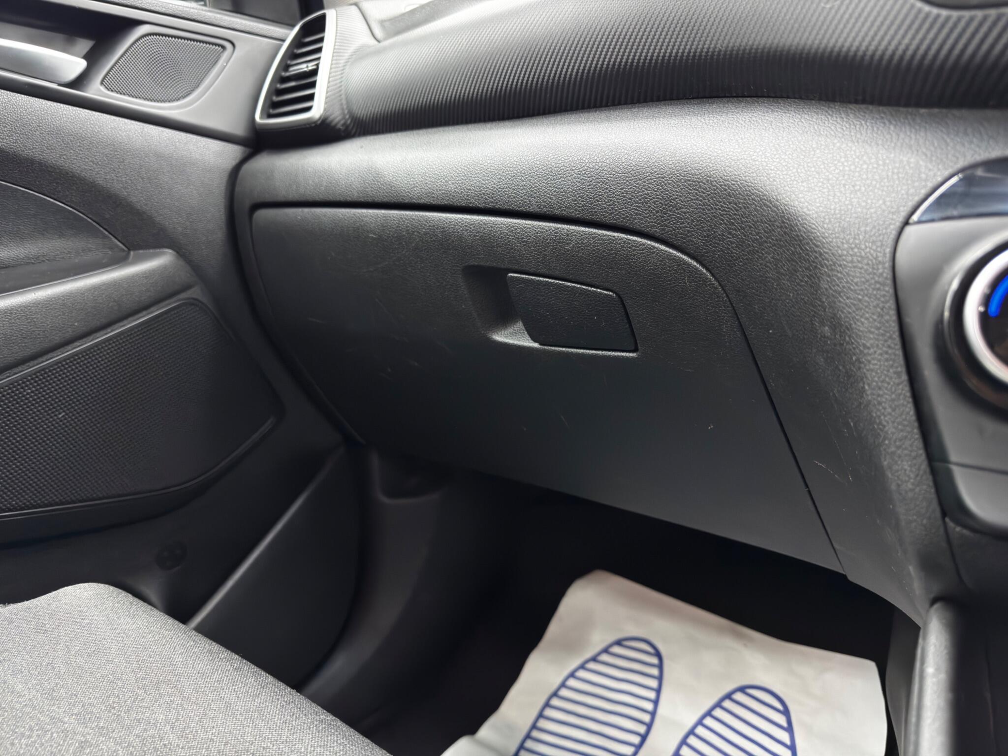 Hyundai Tucson view 32